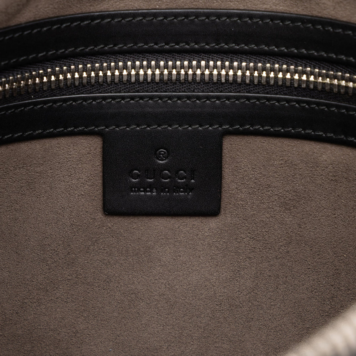 Gucci GG Supreme Clutch — Beige