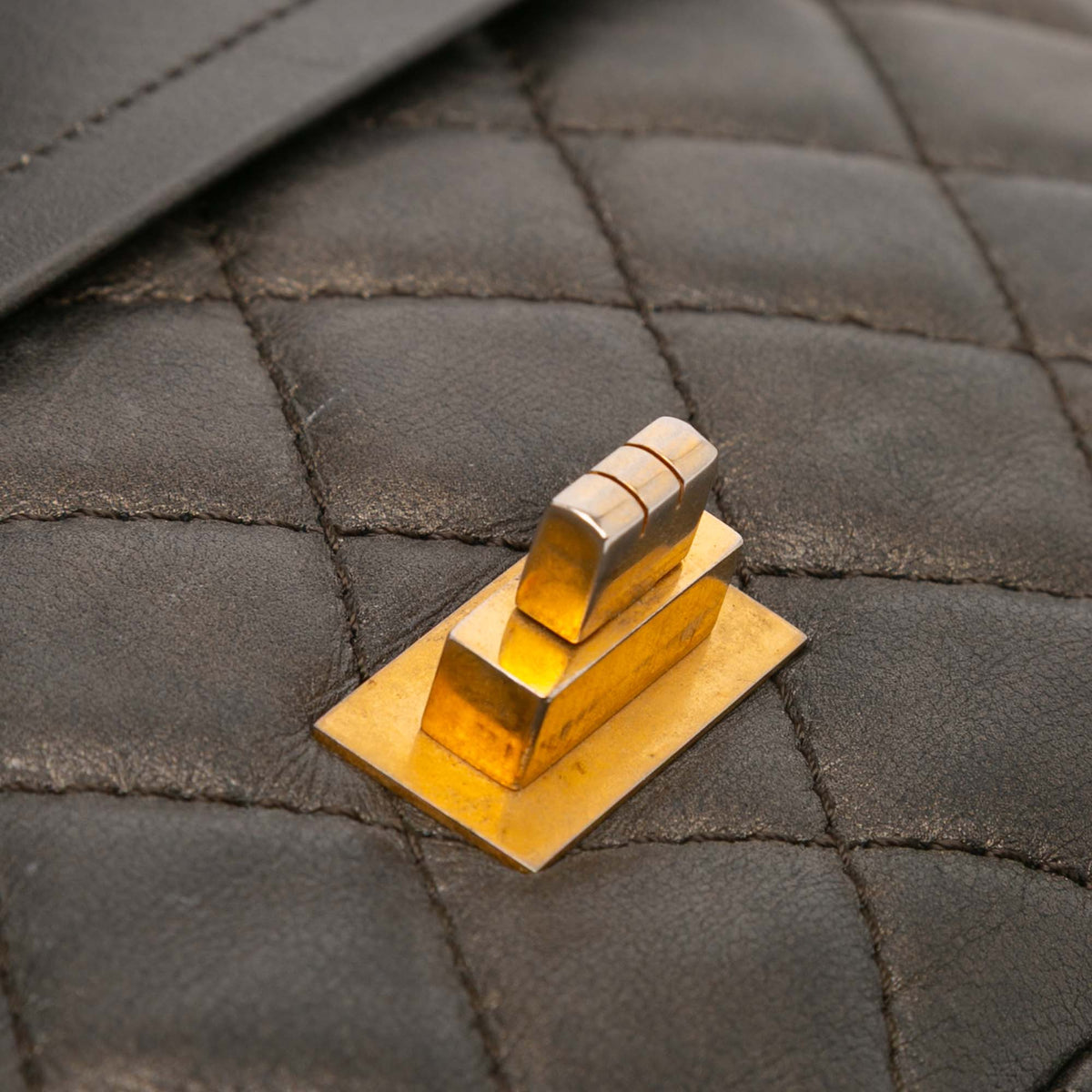 Chanel Reissue 2.55 Quilted Metallic Lambskin Double Flap 226