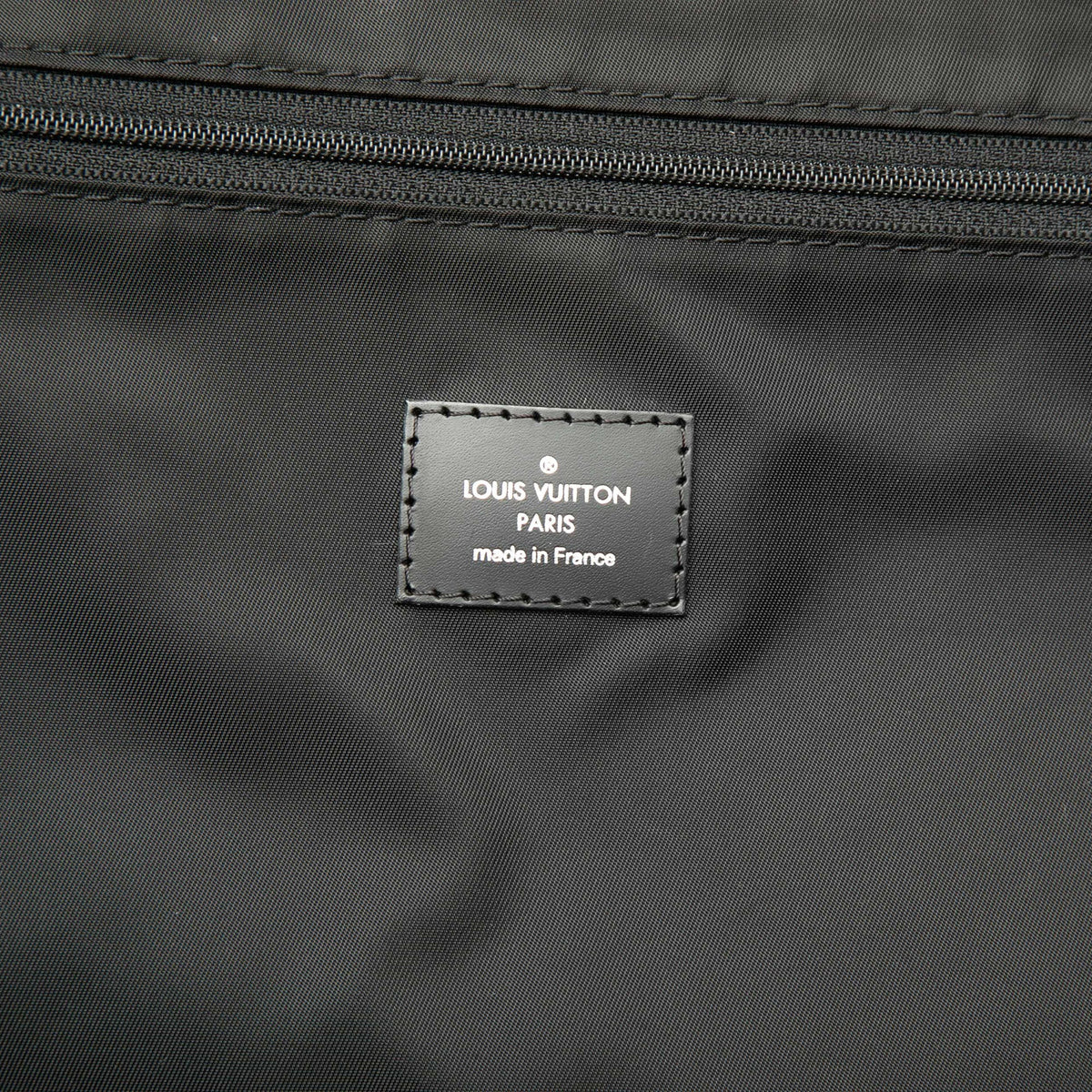 Louis Vuitton Damier Graphite Neo Eole 55 — Black