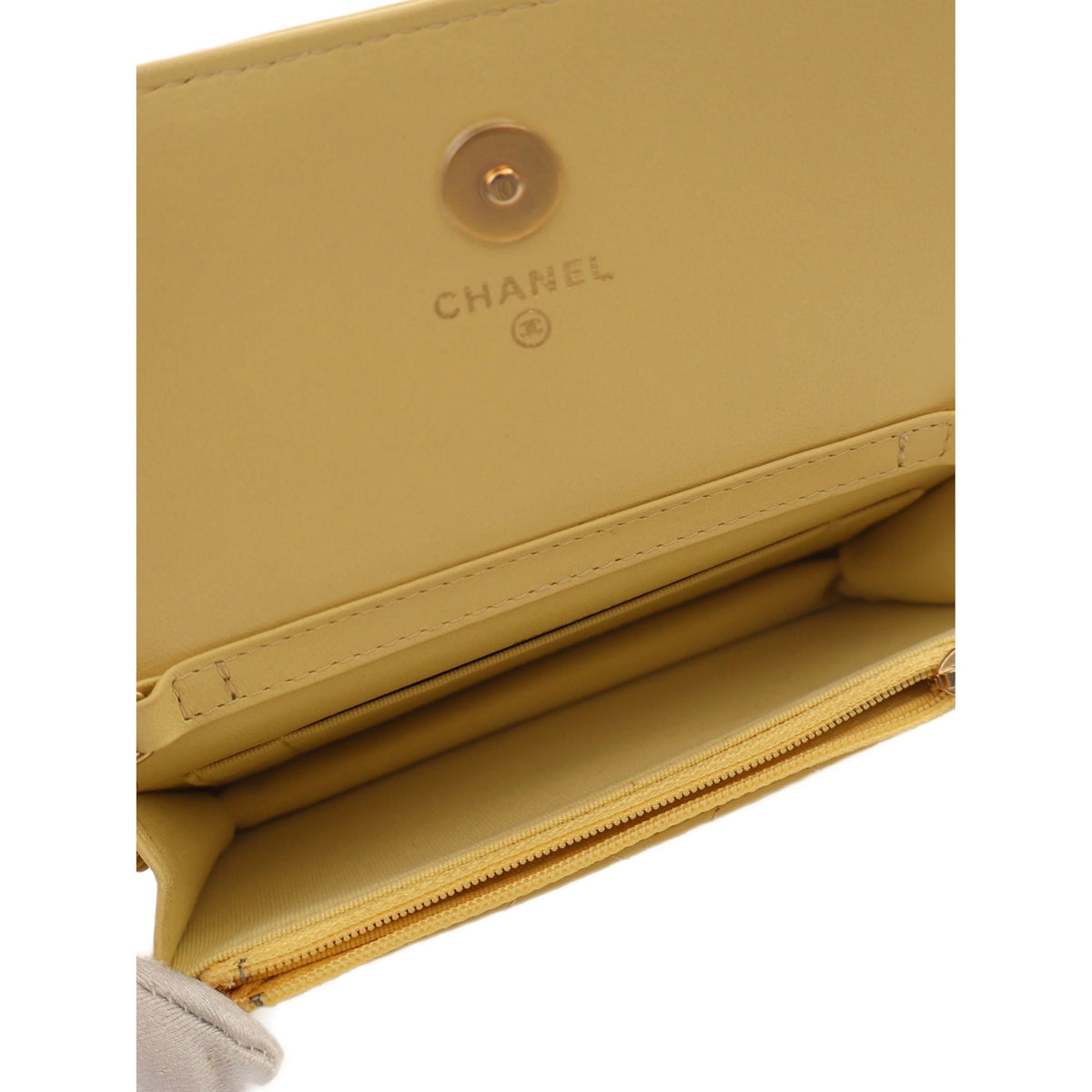 Chanel CC Quilted Lambskin Clutch With Chain — Yellow