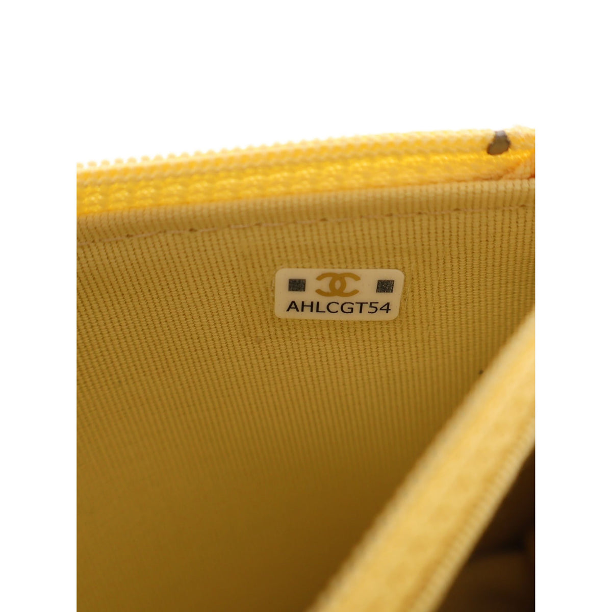 Chanel CC Quilted Lambskin Clutch With Chain — Yellow