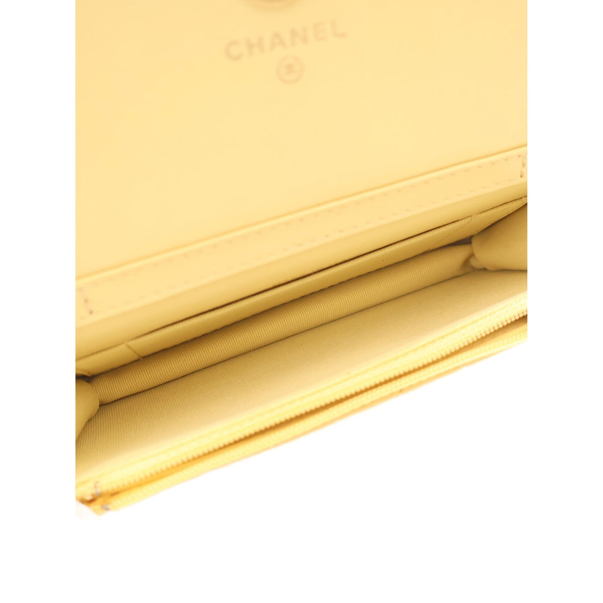 Chanel CC Quilted Lambskin Clutch With Chain — Yellow