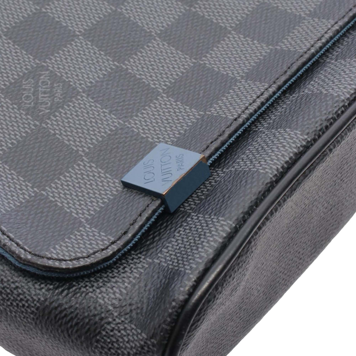 Louis Vuitton Damier Graphite District PM — Black