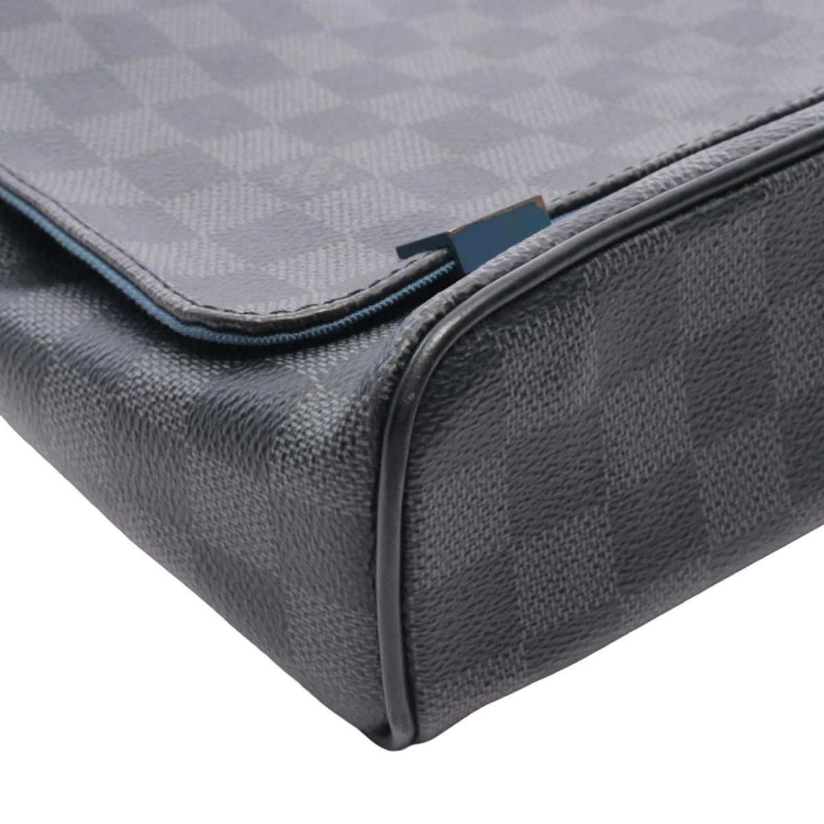 Louis Vuitton Damier Graphite District PM — Black