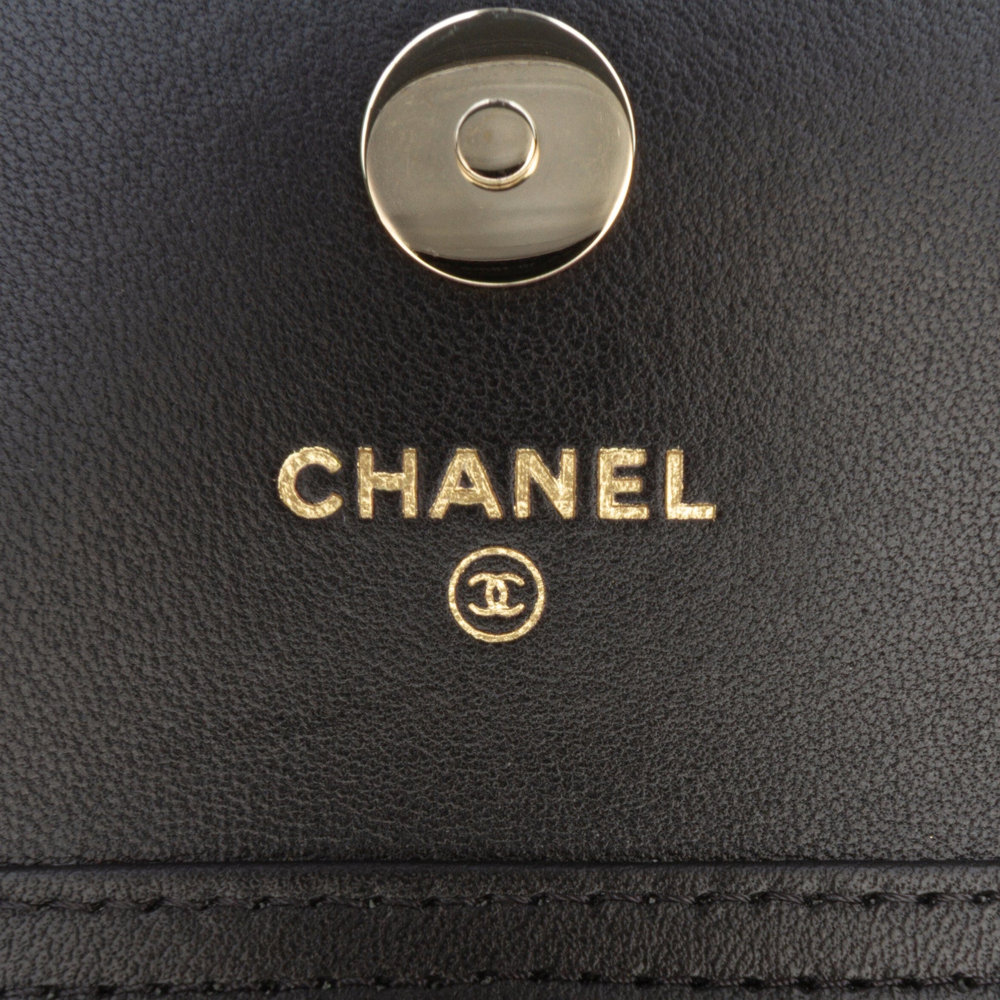 Chanel CC Quilted Lambskin Strass Clutch With Chain