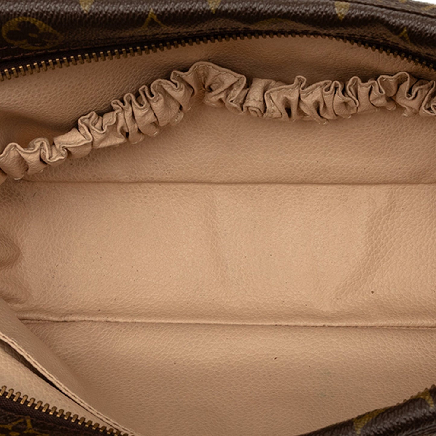 Louis Vuitton Monogram Trousse Toilette 28