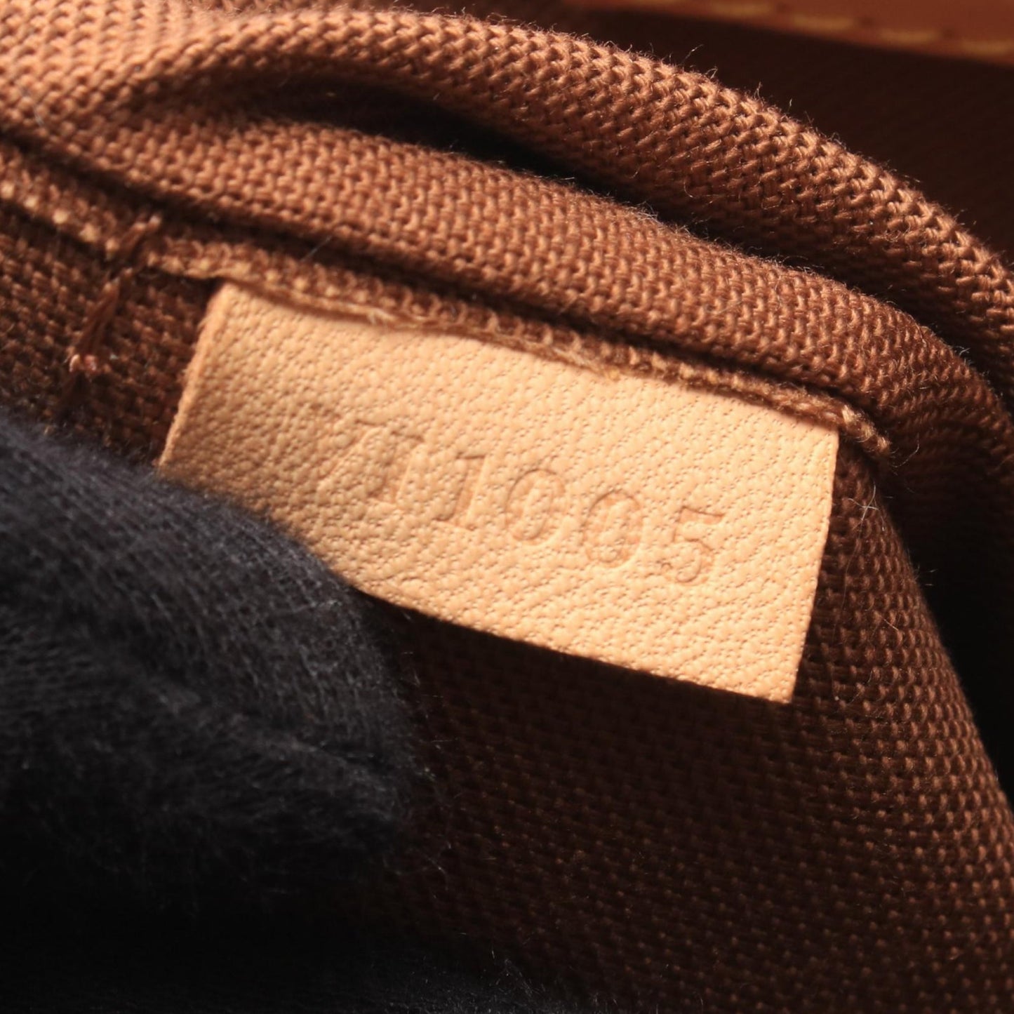 Louis Vuitton Monogram Batignolles Vertical PM