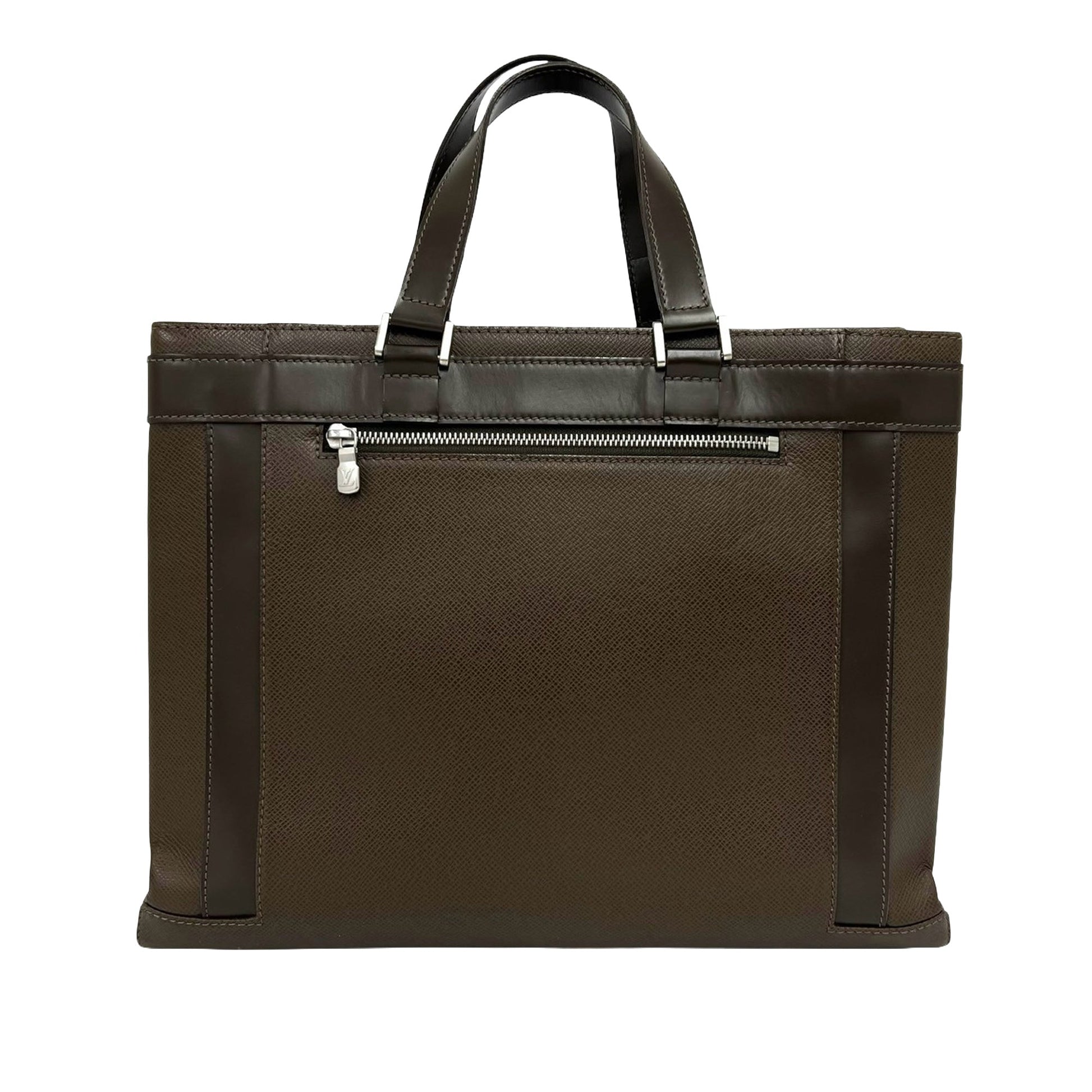 Louis Vuitton Taiga Kasbek PM