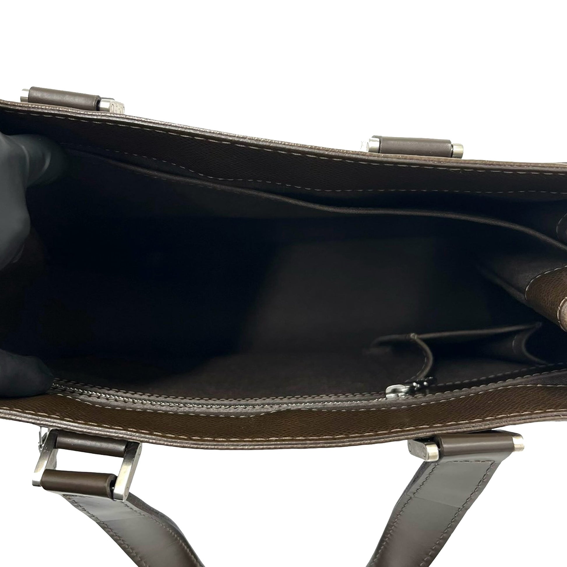 Louis Vuitton Taiga Kasbek PM