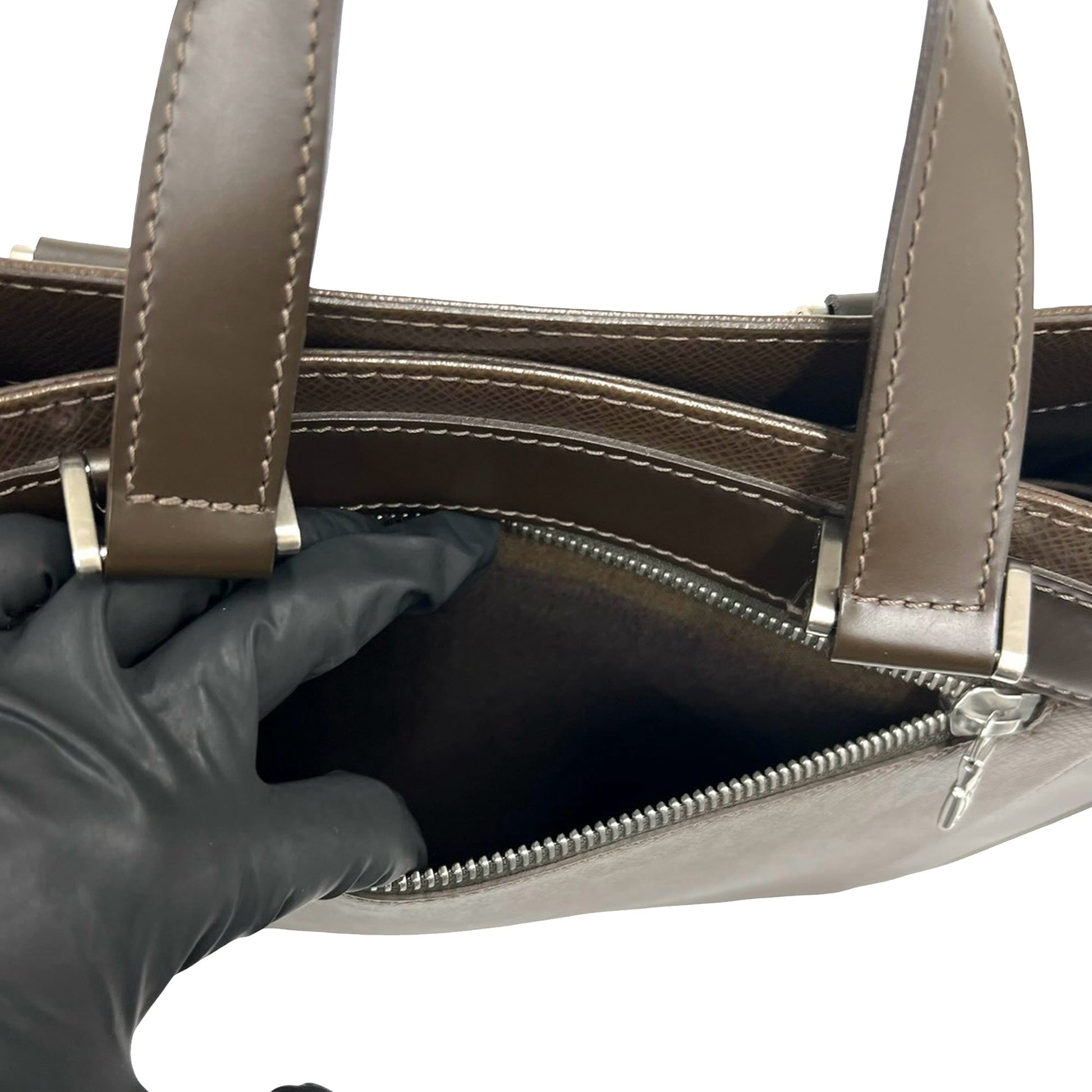 Louis Vuitton Taiga Kasbek PM