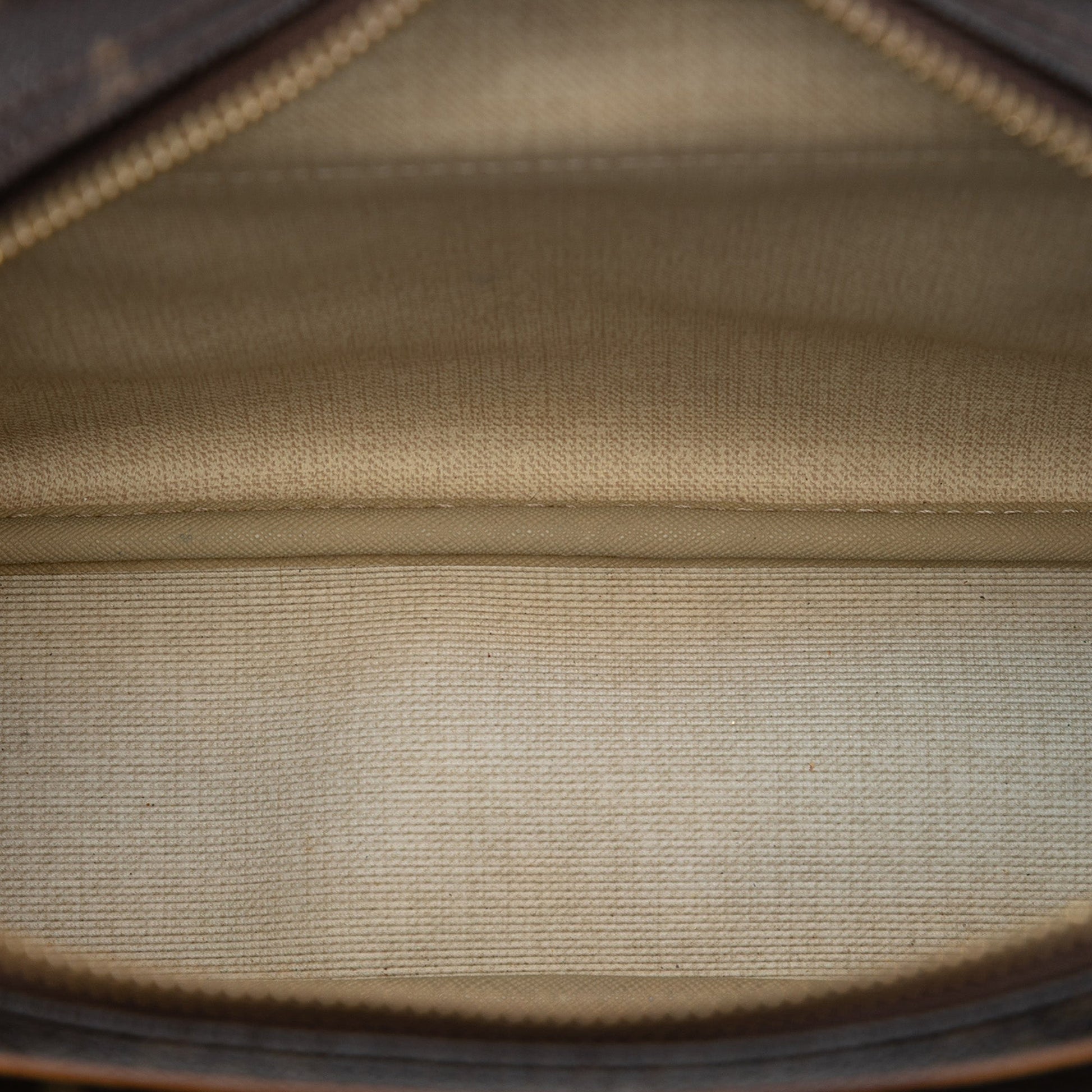 Louis Vuitton Monogram Reporter PM