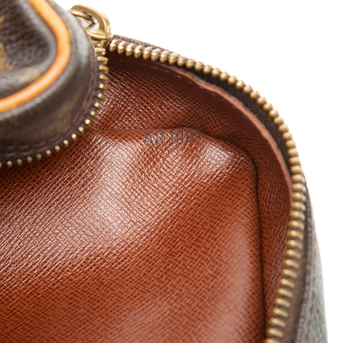Louis Vuitton Monogram Nil Crossbody