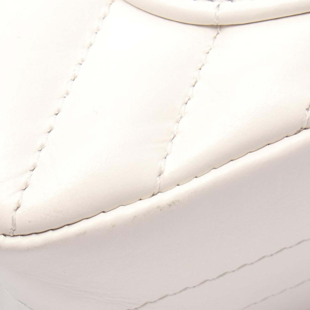 Chanel Reissue 2.55 Chevron Calfskin Single Flap 224