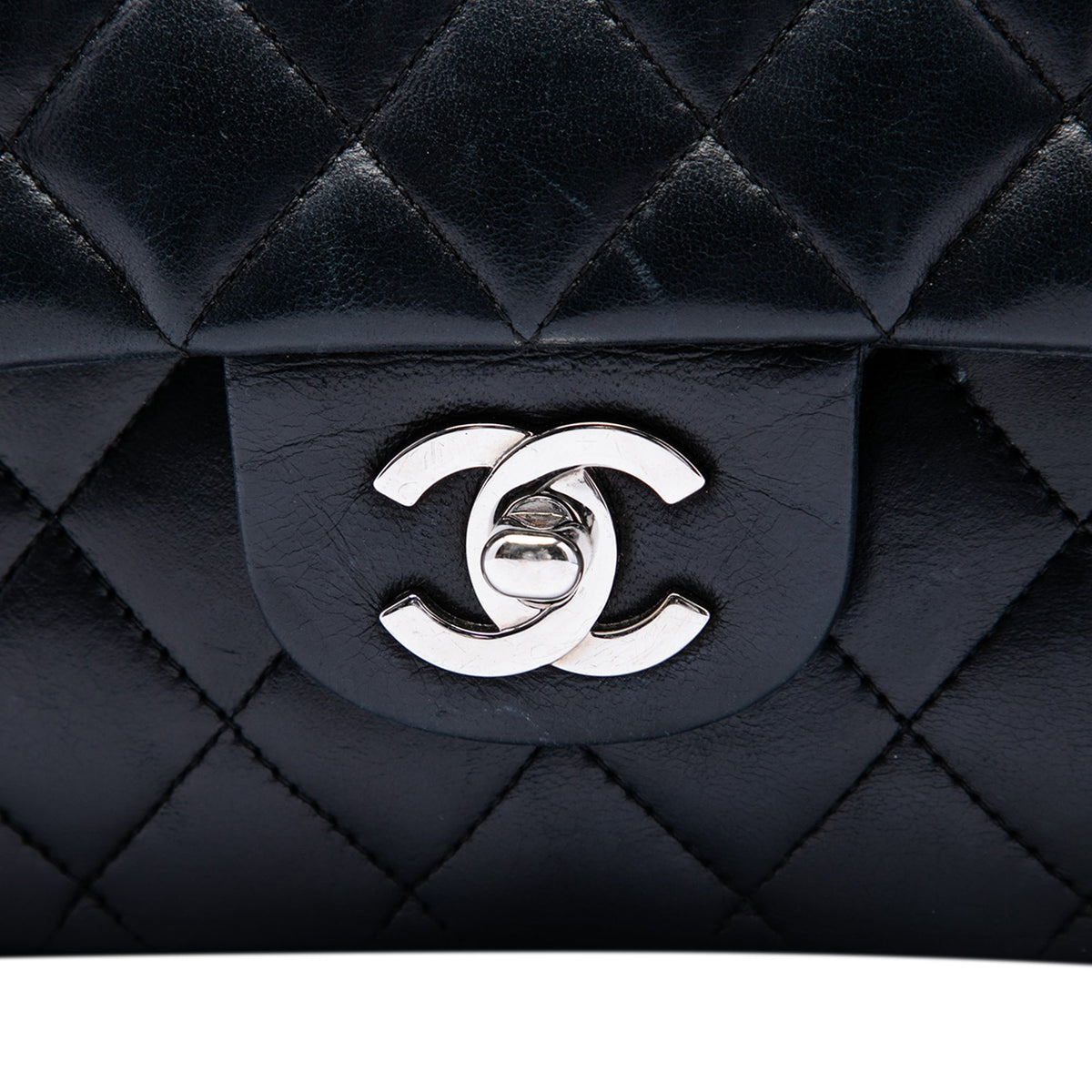 Chanel Medium Classic Lambskin Double Flap — Black