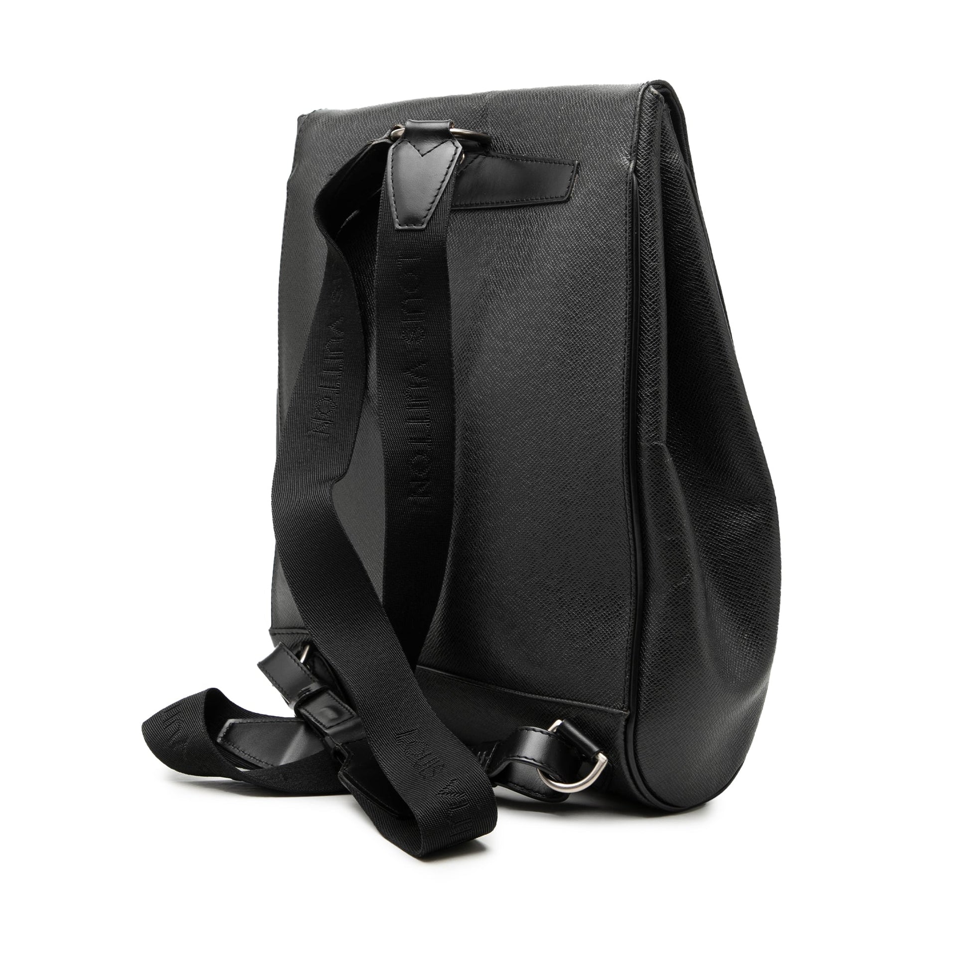 Louis Vuitton Taiga Cassiar
