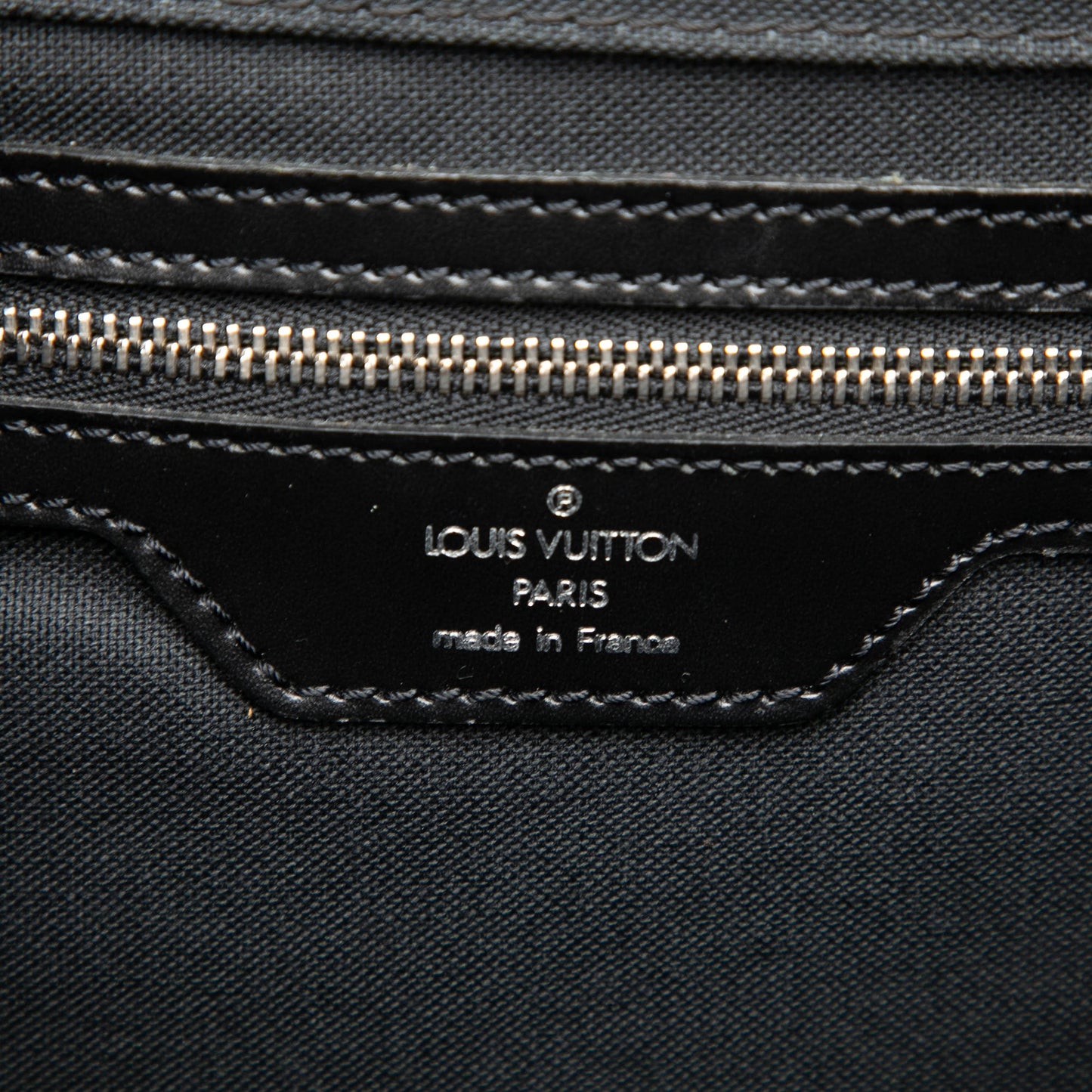 Louis Vuitton Taiga Cassiar