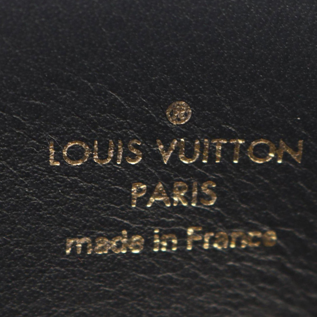Louis Vuitton Taurillon Milla MM