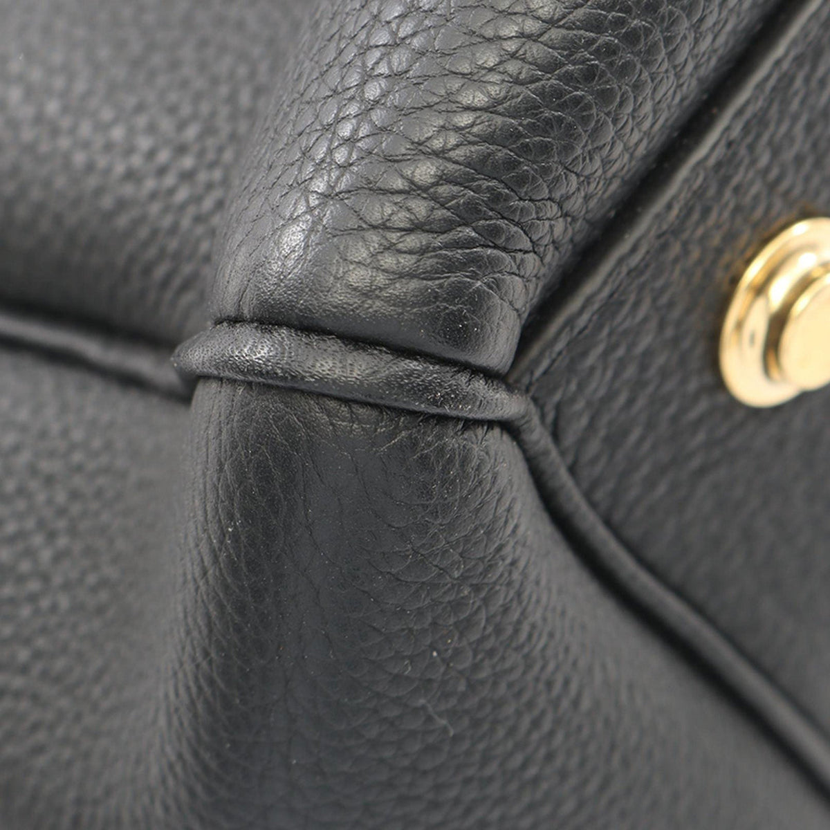 Louis Vuitton Taurillon Milla MM
