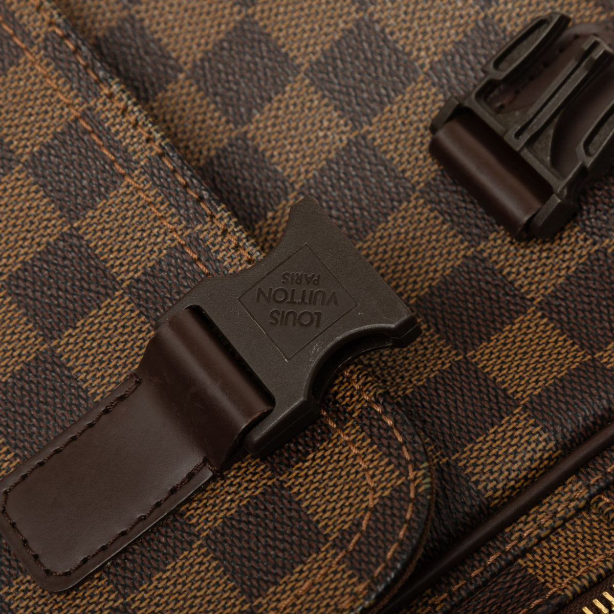 Louis Vuitton Damier Ebene Melville Reporter — Brown