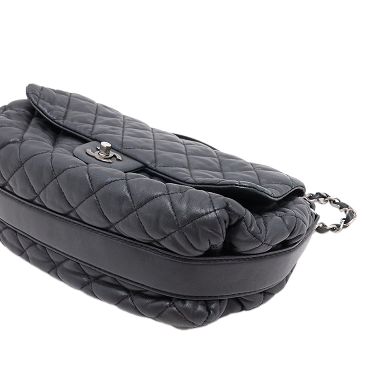 Chanel CC Quilted Lambskin Single Flap — Black