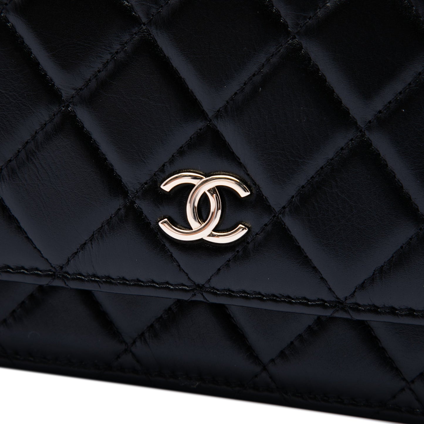 Chanel CC Quilted Calfskin Maxi Pearls Wallet on Chain