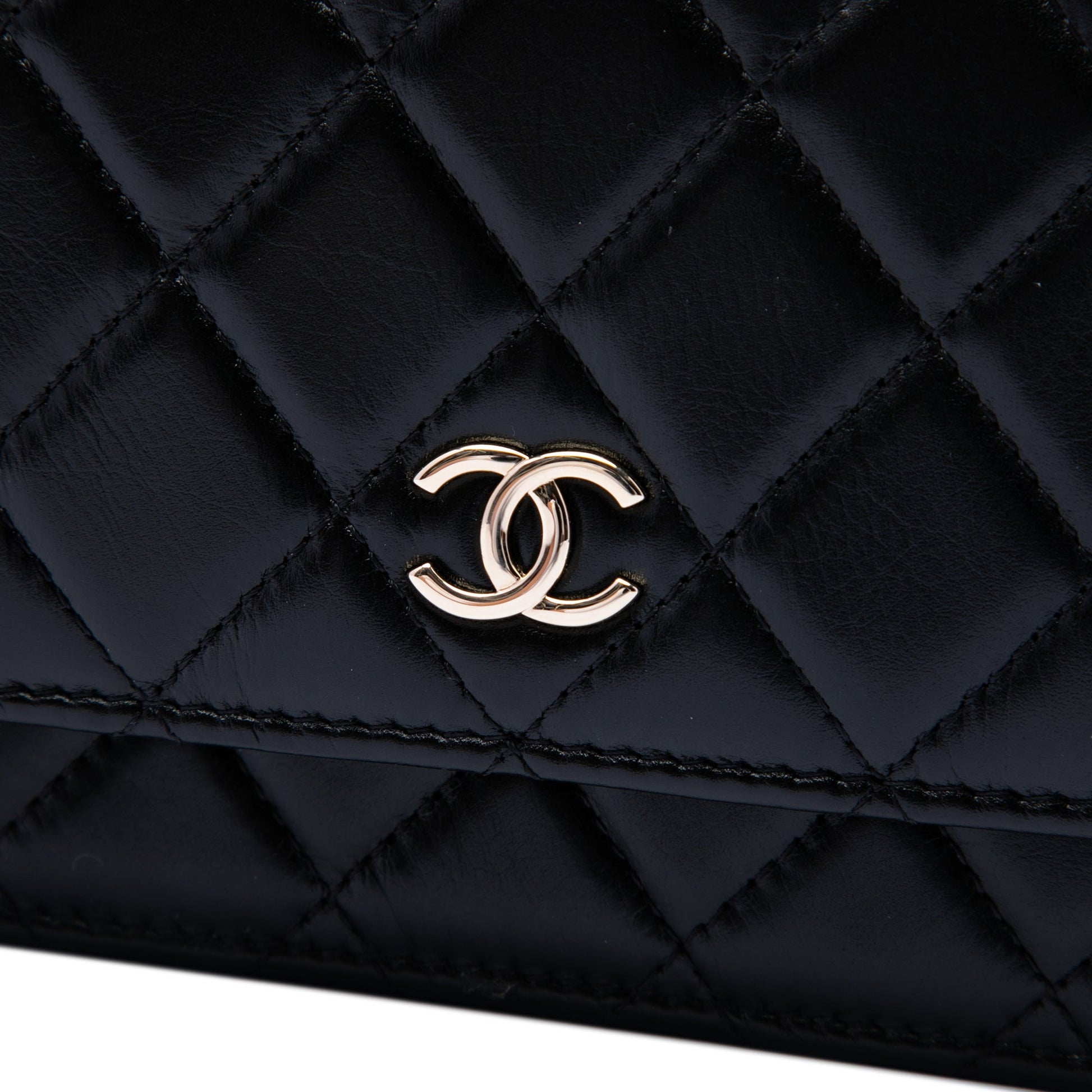 Chanel CC Quilted Calfskin Maxi Pearls Wallet on Chain