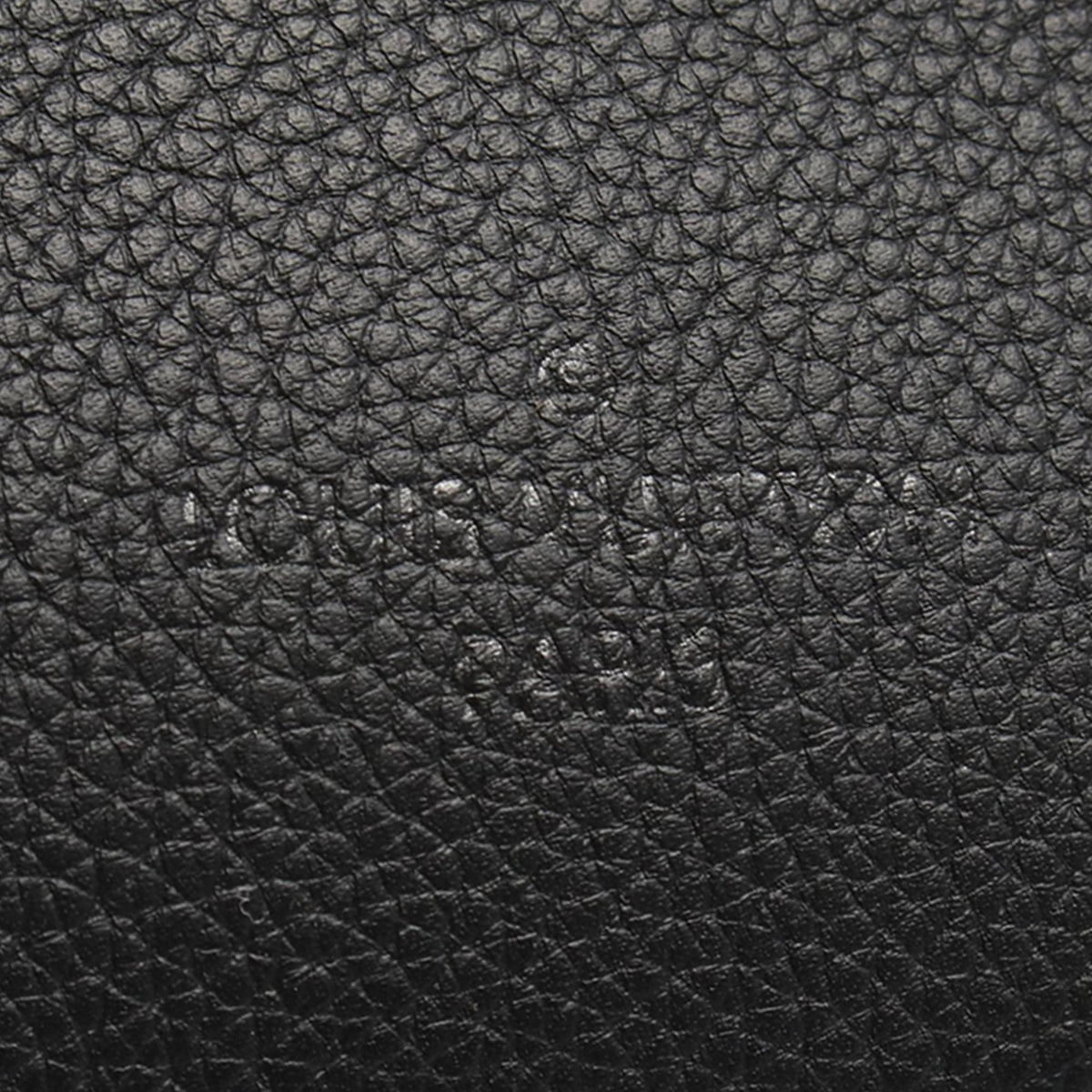 Louis Vuitton Grained Calfskin LockMe Ever BB