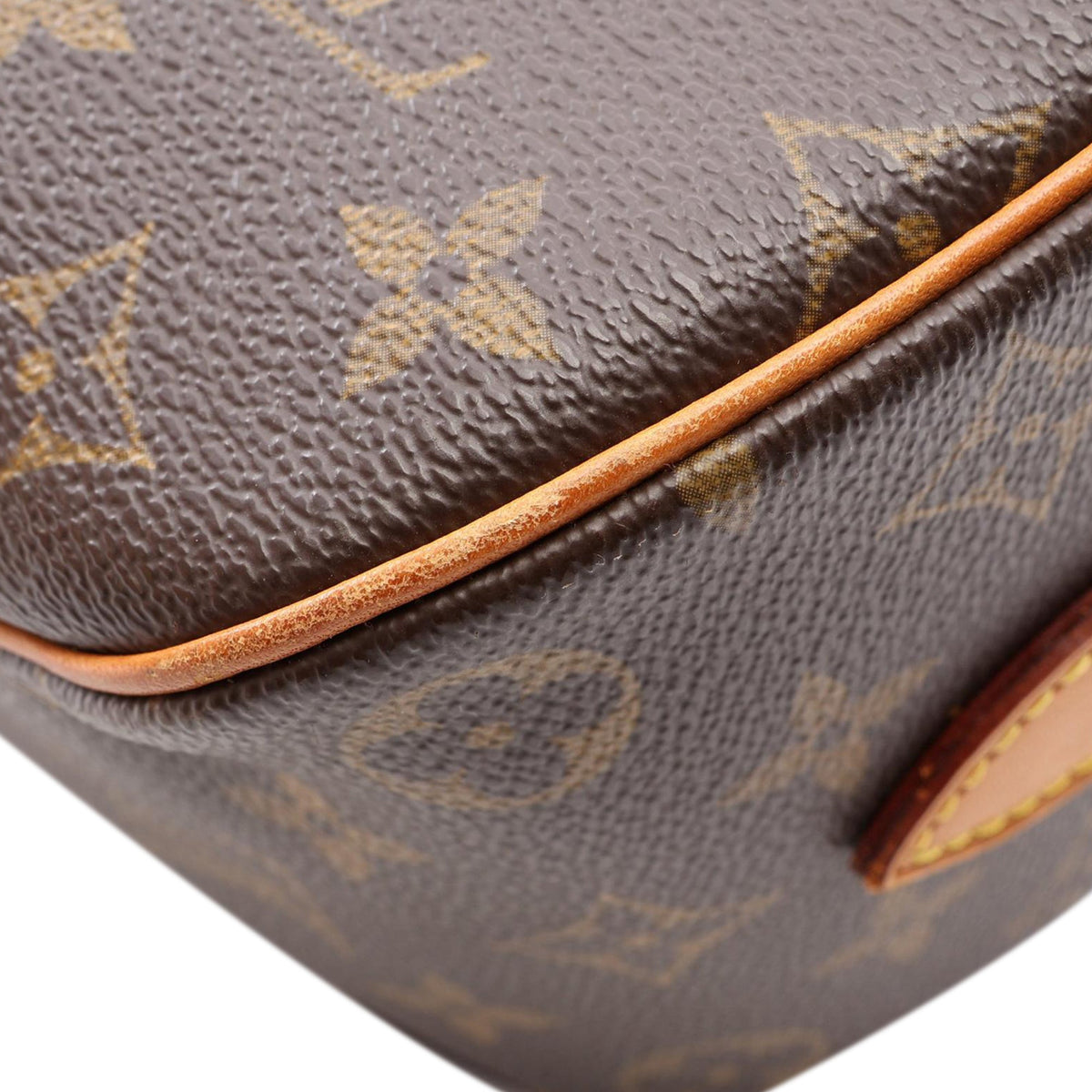 Louis Vuitton Monogram Blois