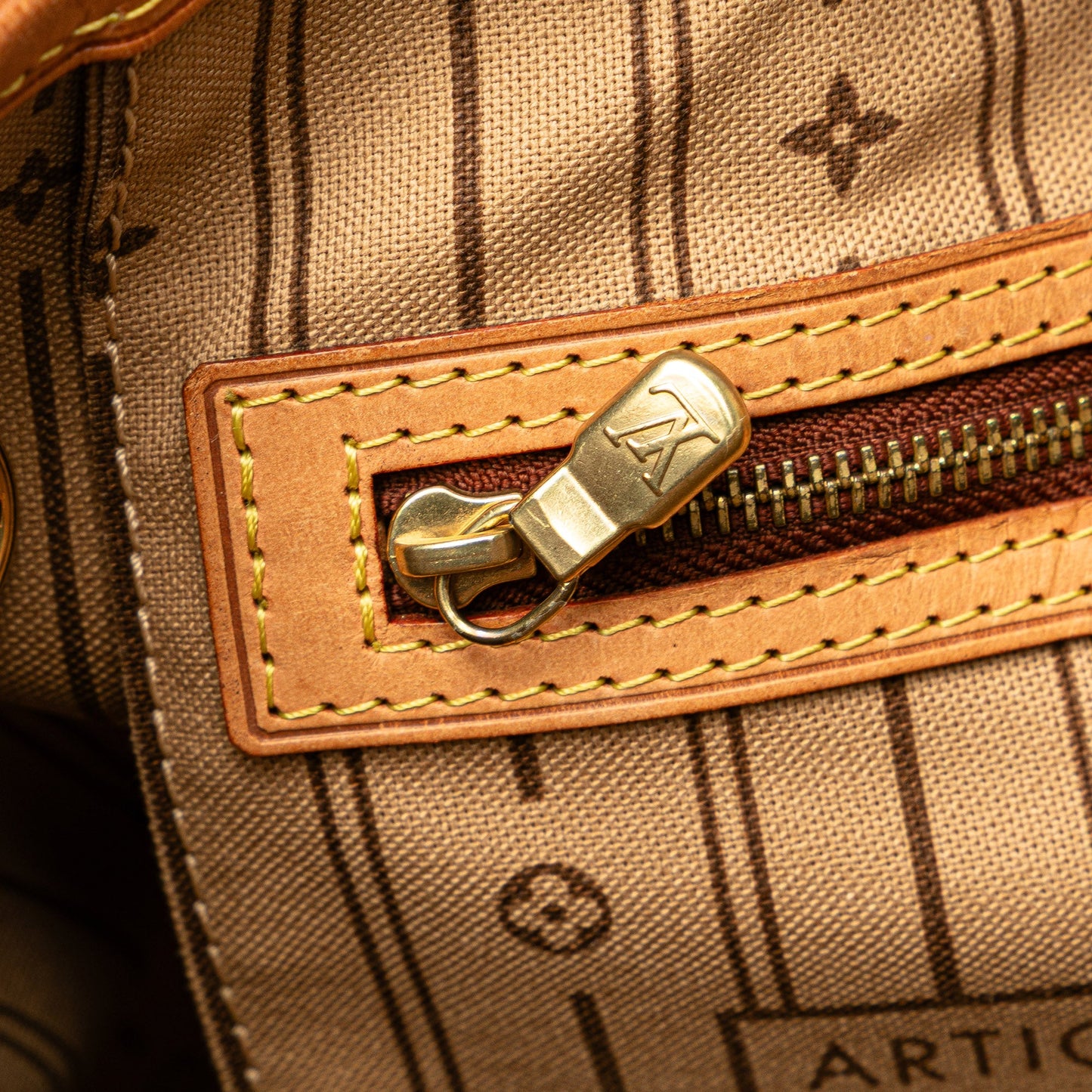 Louis Vuitton Monogram Neverfull PM