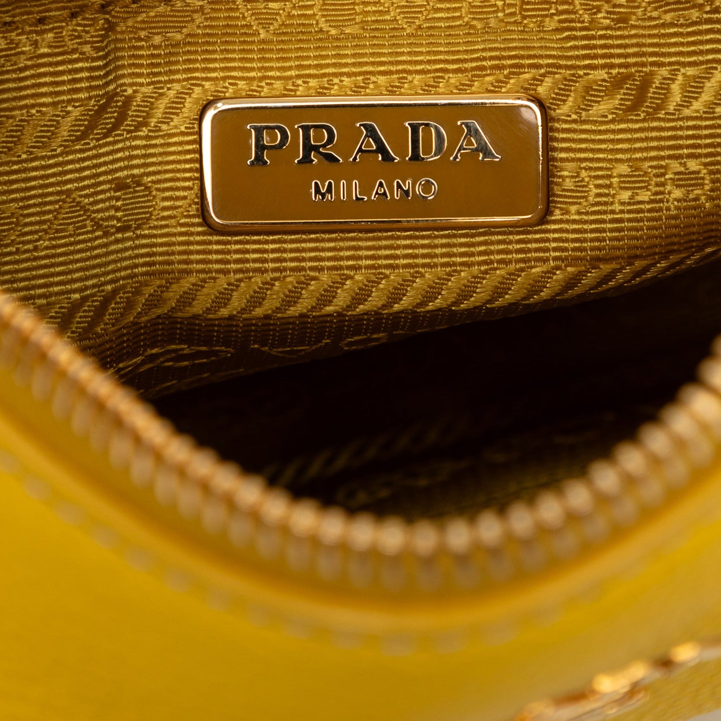 Prada Vitello Daino Pochette