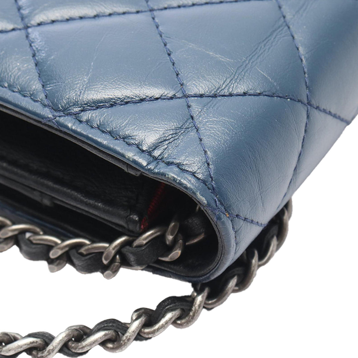 Chanel Bicolor Quilted Aged Calfskin Gabrielle Wallet On Chain — Blue