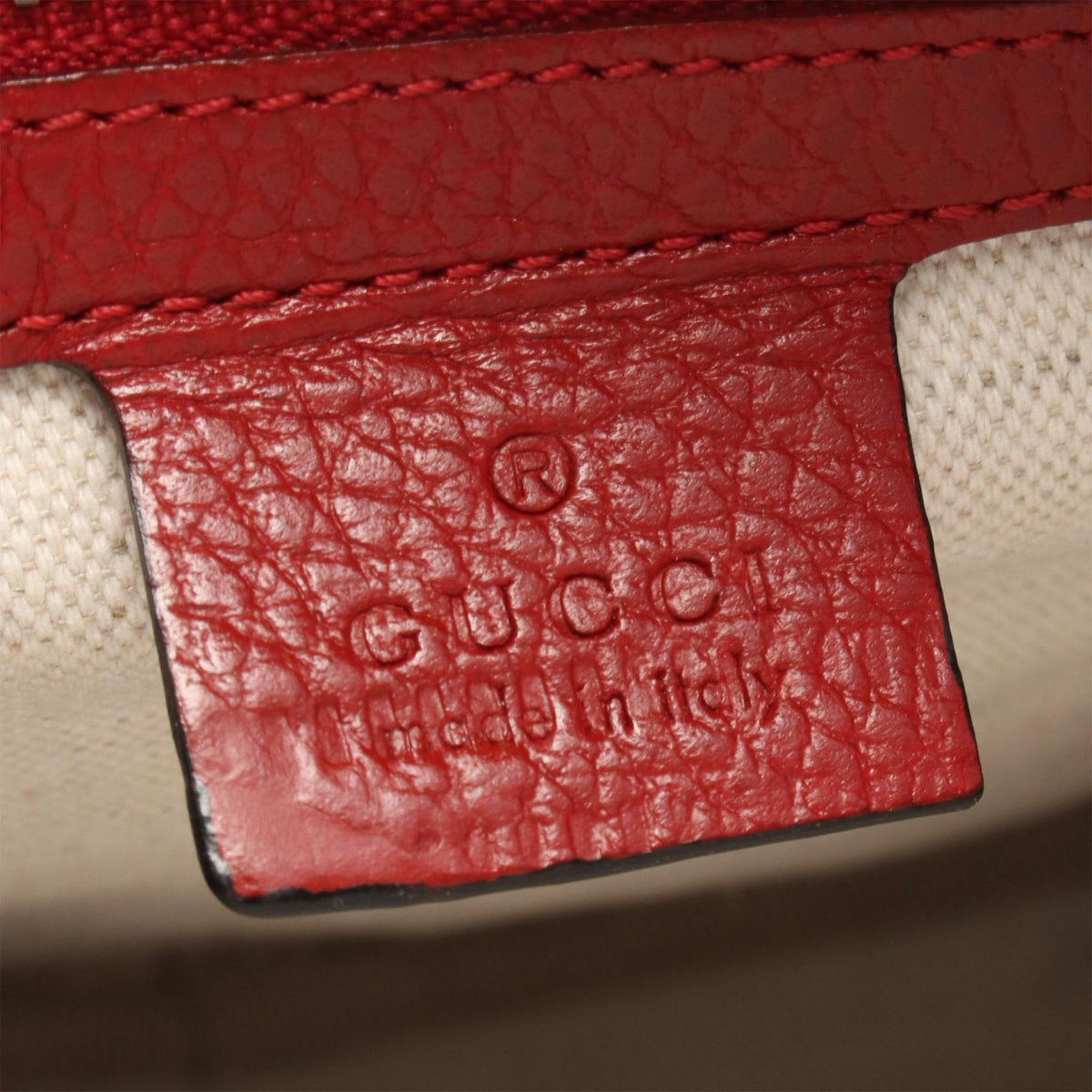 Gucci Grained Calfskin Logo Crossbody — Red