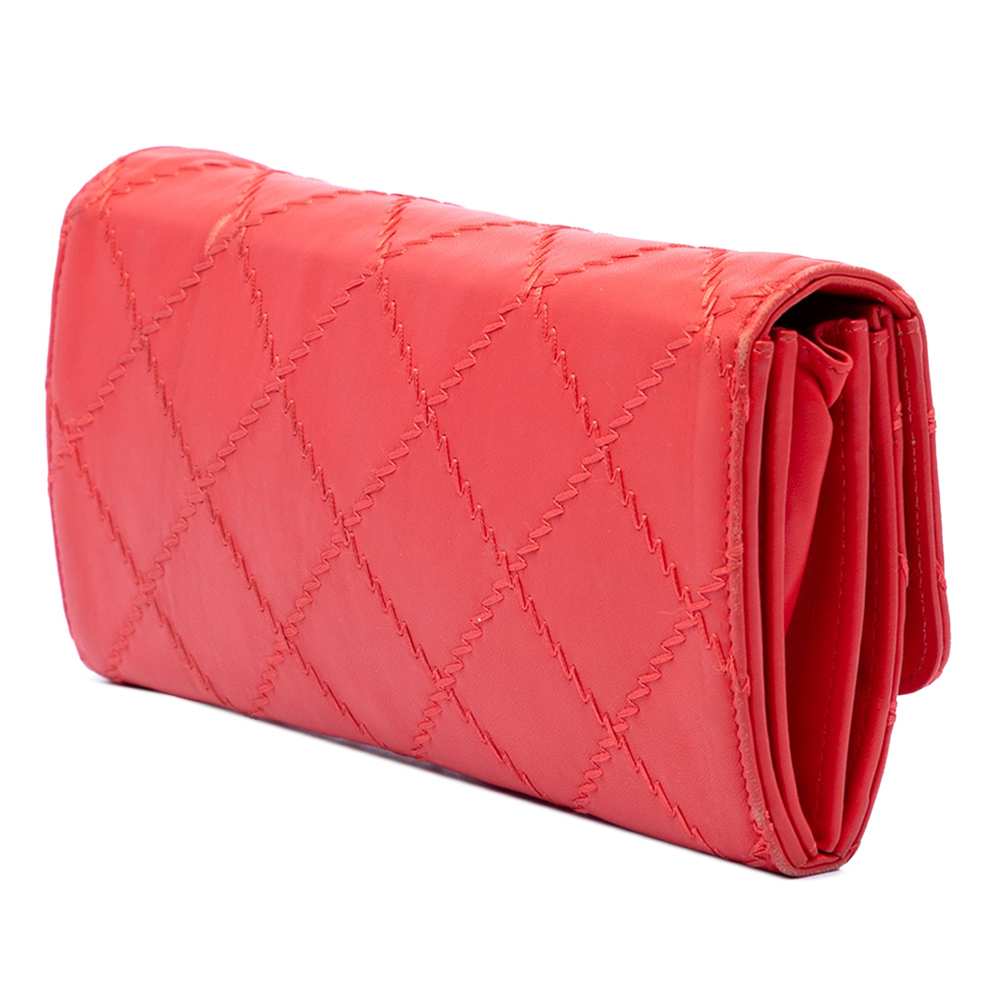 Chanel CC Quilted Lambskin Ultimate Stitch Wallet On Chain