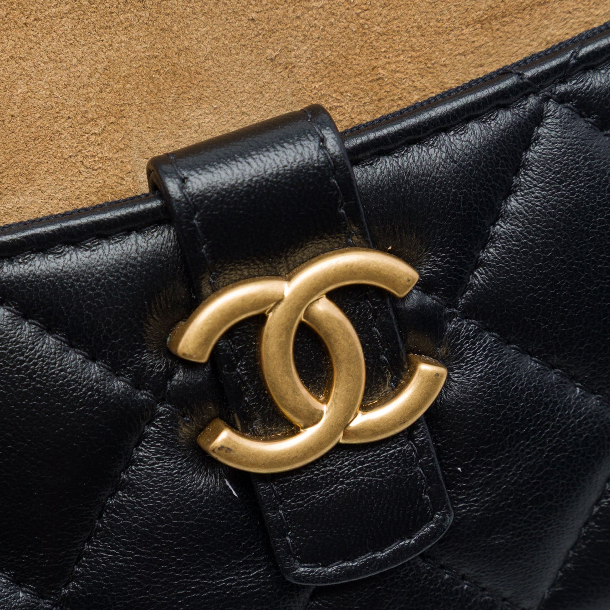 Chanel CC Quilted Lambskin and Suede Double Zip Phone Holder With Chain