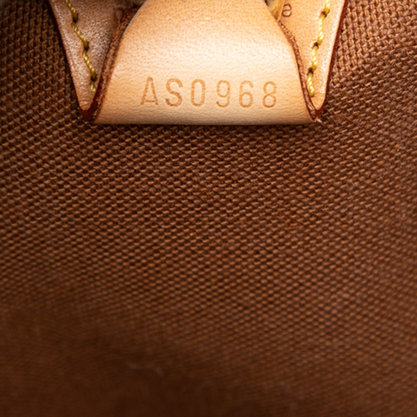 Louis Vuitton Monogram Ellipse MM