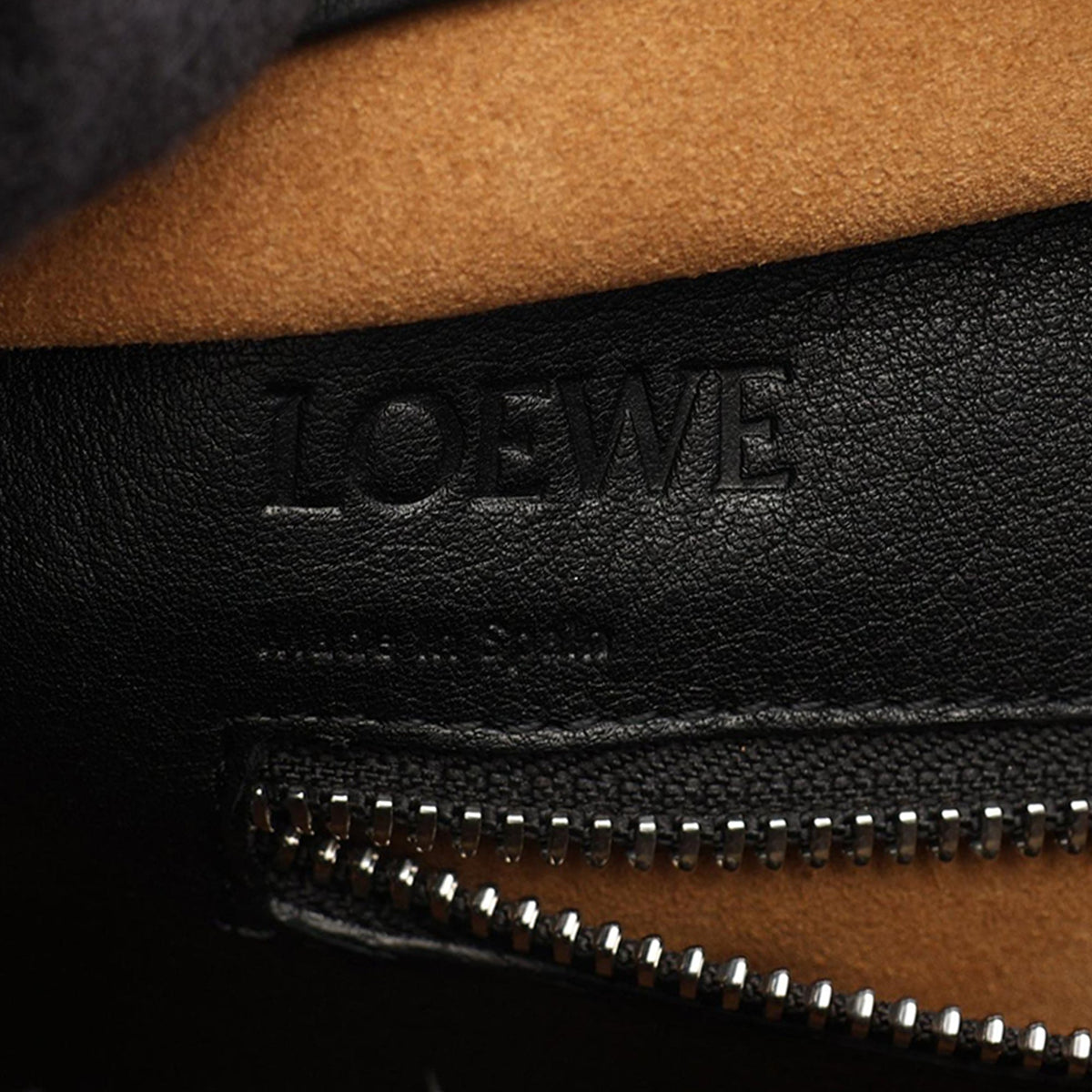 LOEWE Amazona 28 — Black