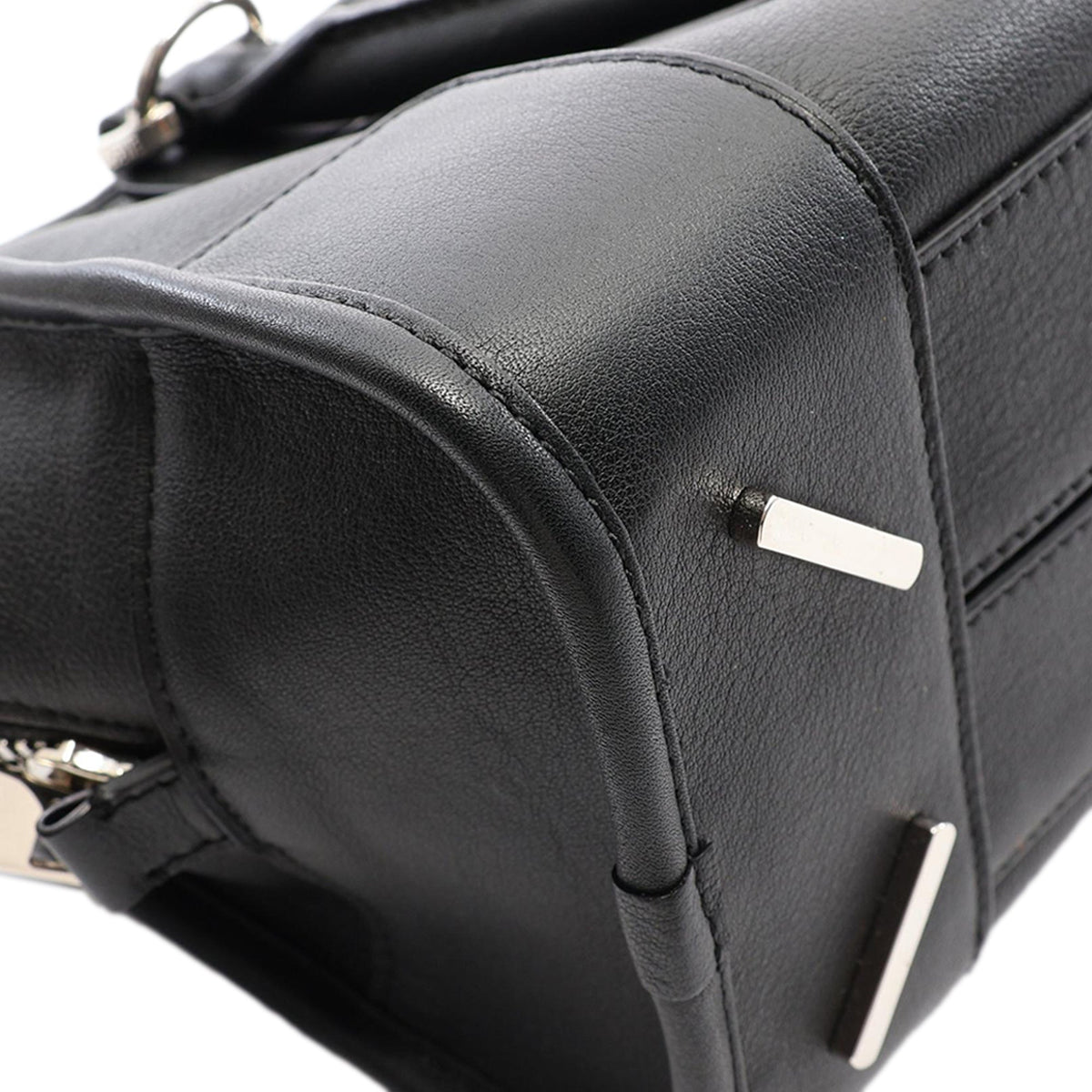 LOEWE Amazona 28 — Black