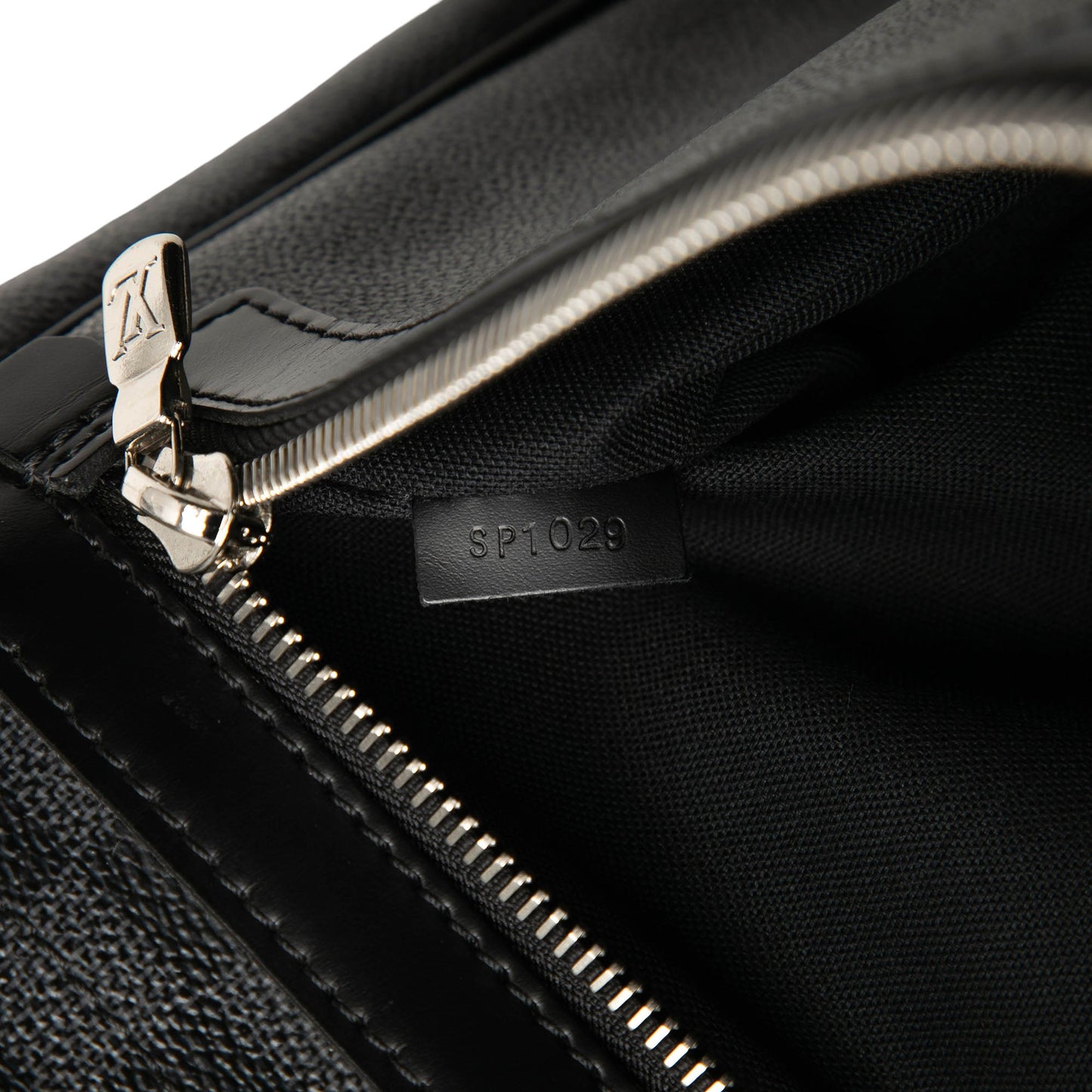 Louis Vuitton Damier Graphite Daniel MM
