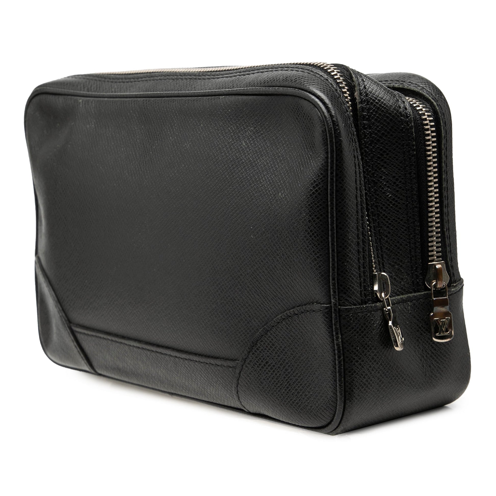 Louis Vuitton Taiga Neo Pavel