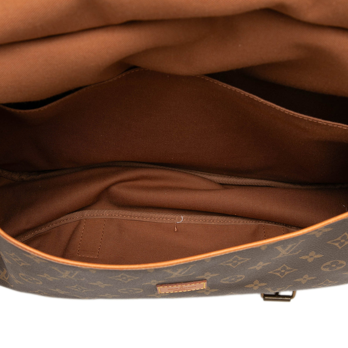 Louis Vuitton Monogram Saumur 43