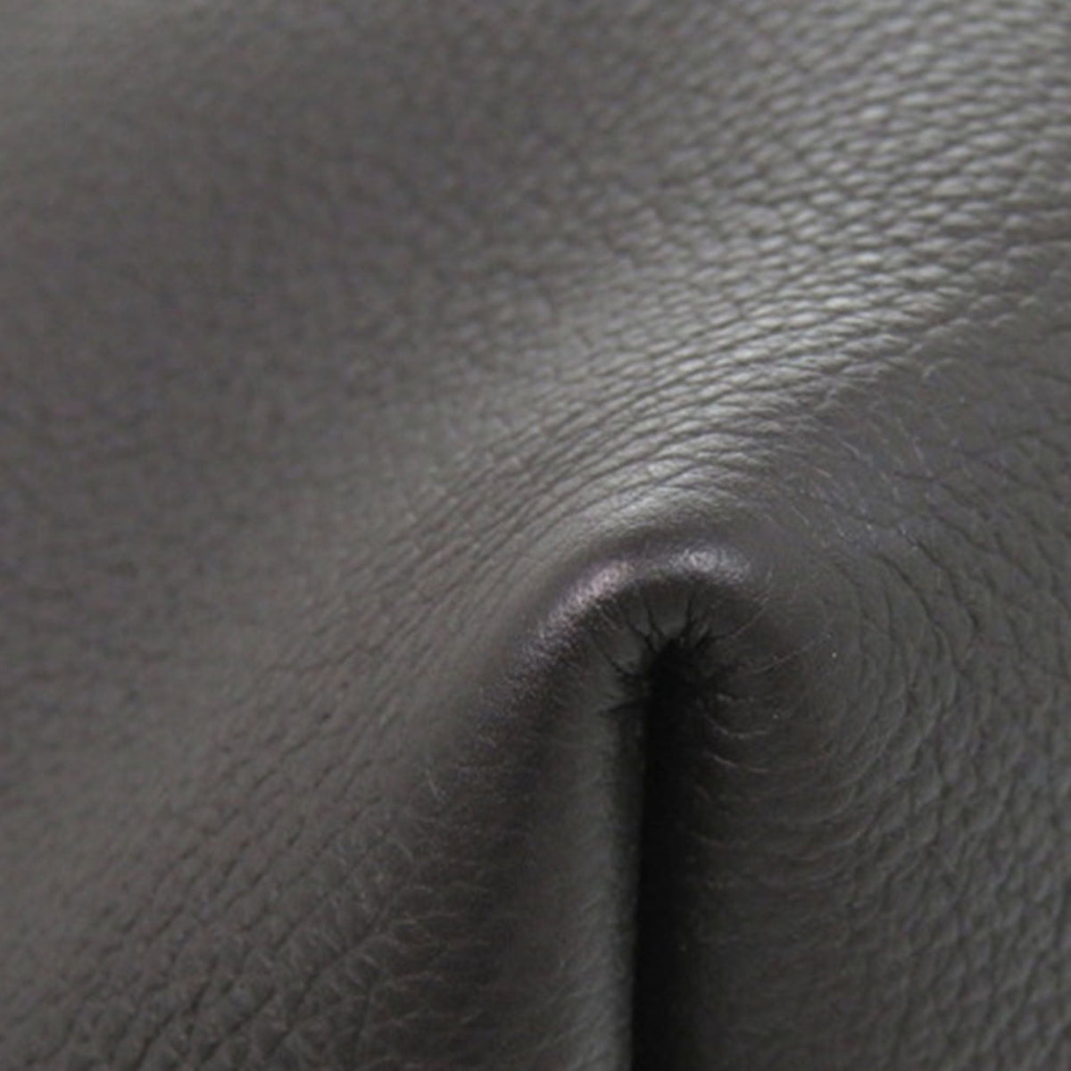 Louis Vuitton Grained Calfskin Low Key Hobo MM
