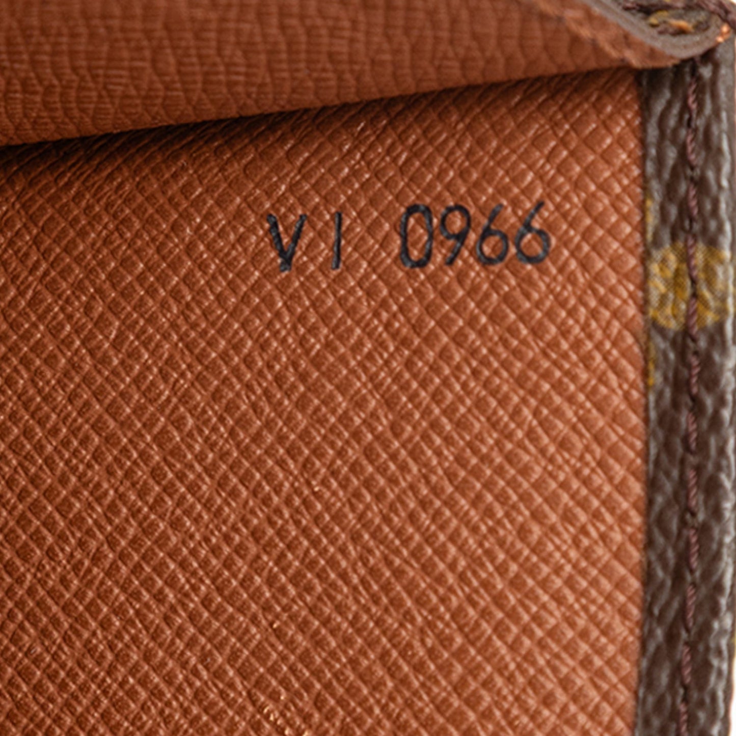 Monogram Pochette Rabat 23