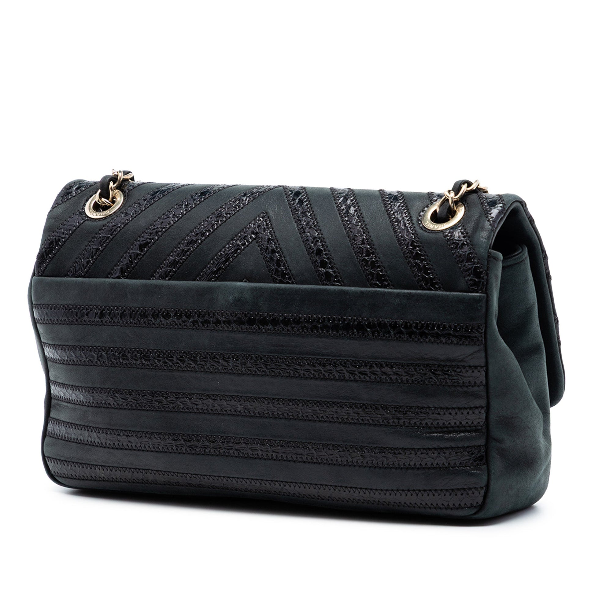 Medium Classic Chevron Wrinkled Calfskin and Suede Single Flap