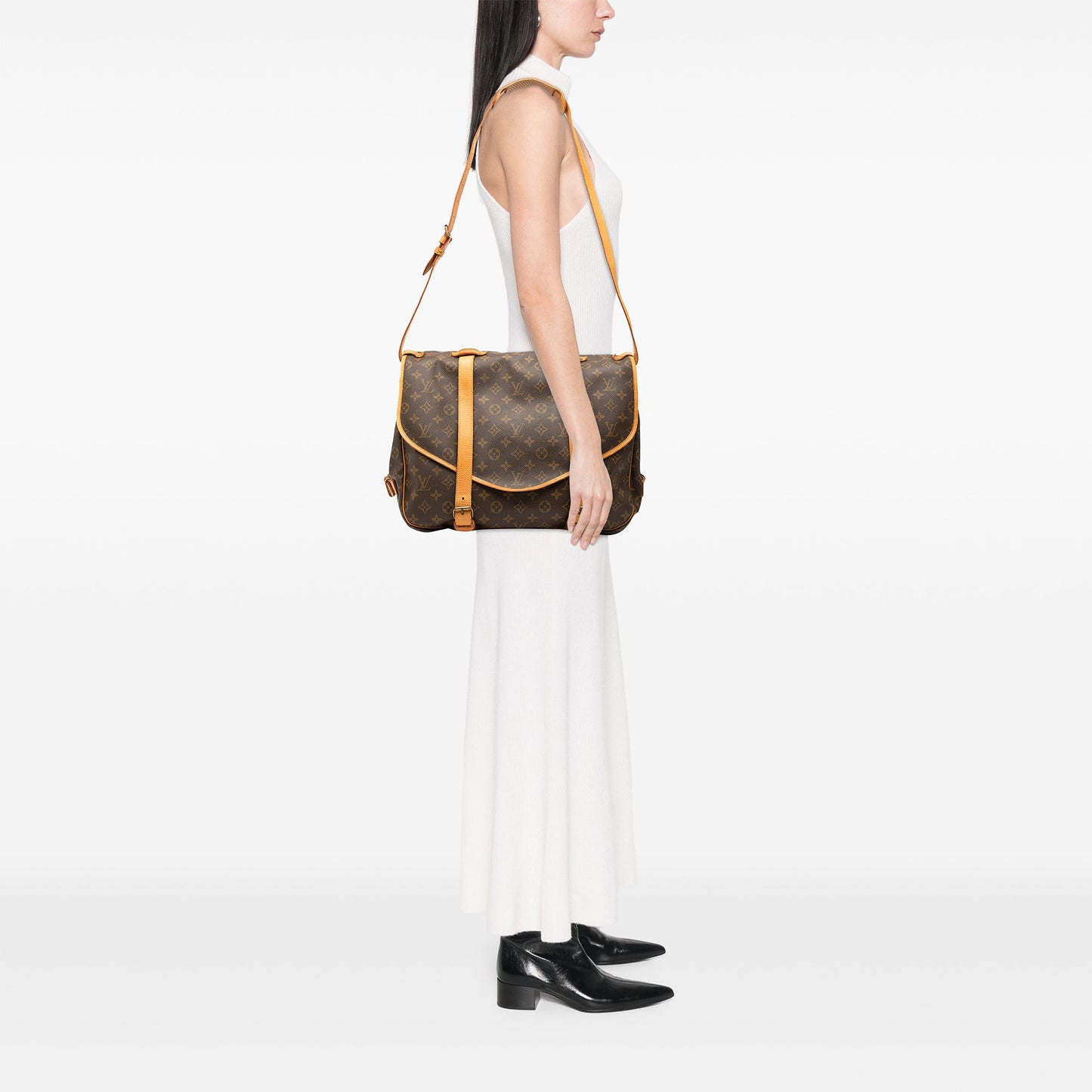 Louis Vuitton Monogram Saumur 43