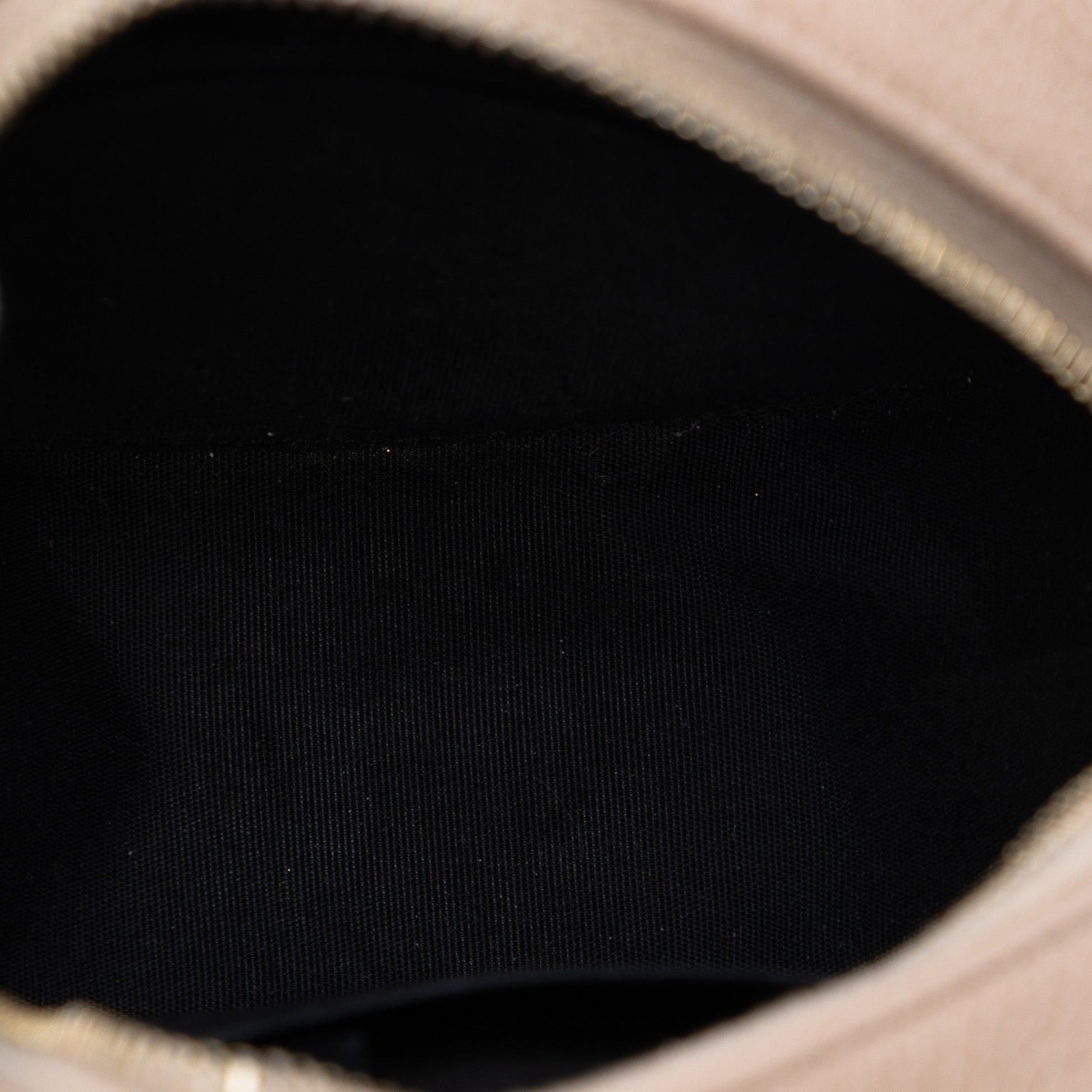 Caviar CC Filigree Round Crossbody