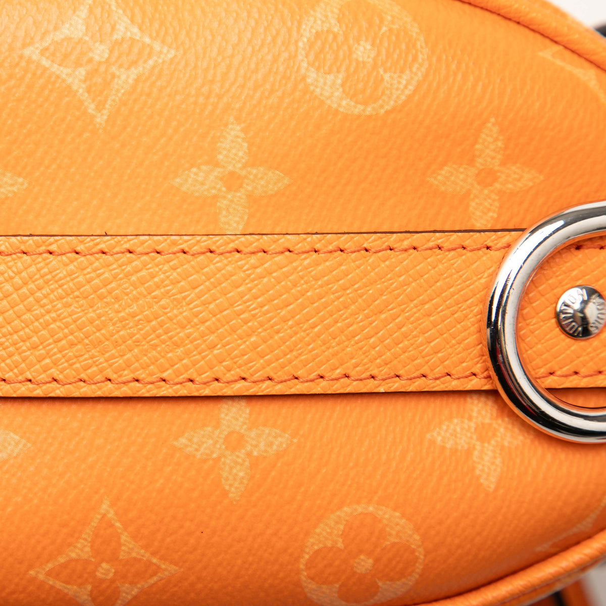 Louis Vuitton Taigarama Keepall Bandouliere 25