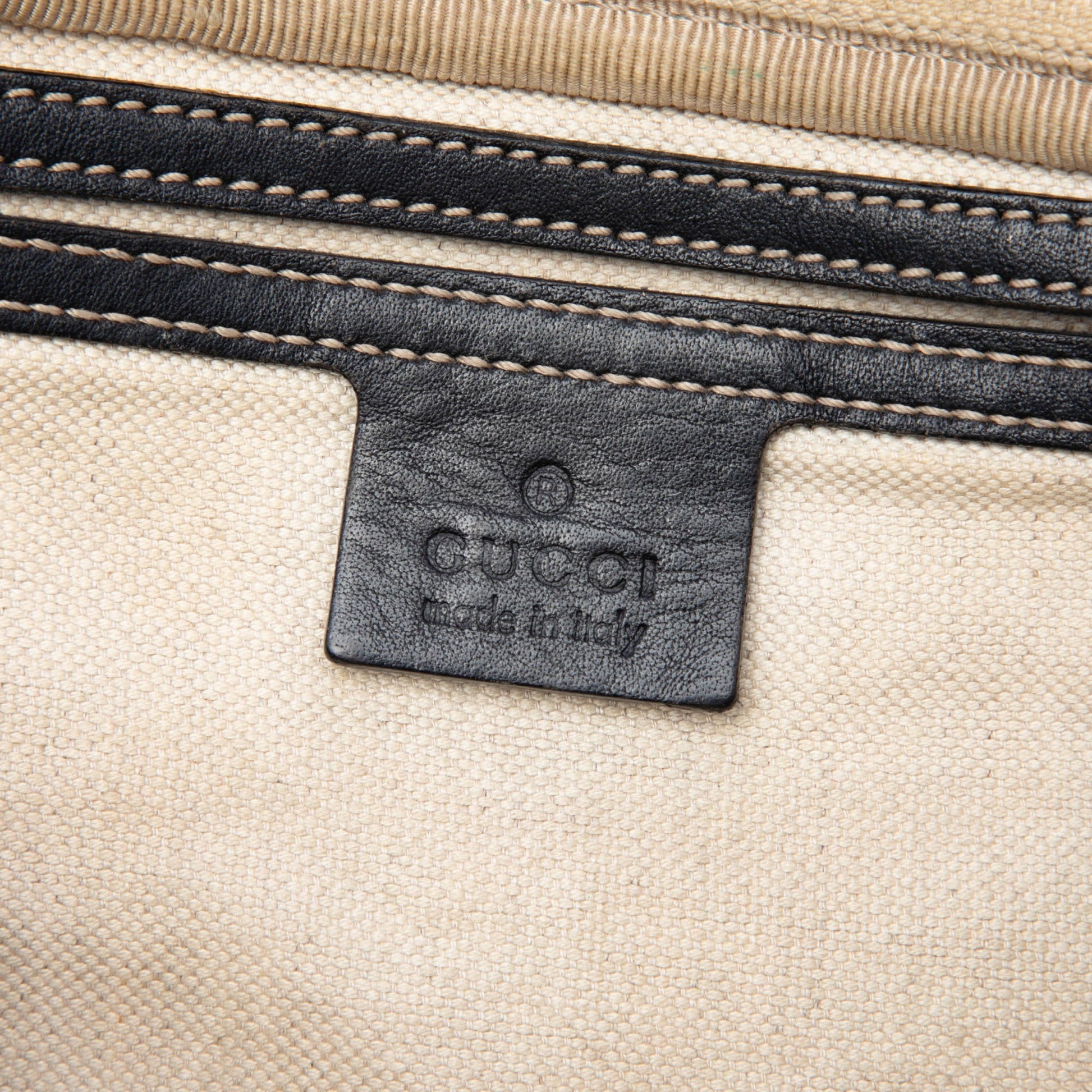Gucci GG Supreme Crossbody