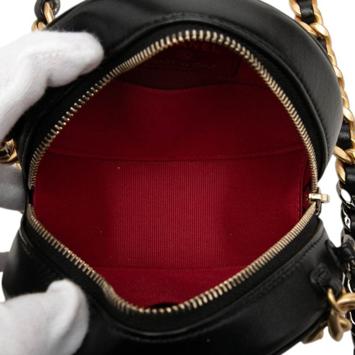 Chanel Lambskin 19 Round Clutch with Chain — Black
