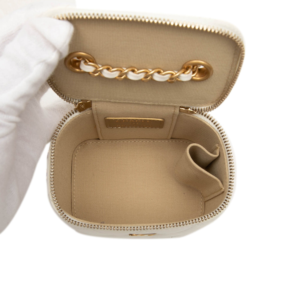 Chanel Mini CC Quilted Lambskin Pearl Crush Vanity Case With Chain — White