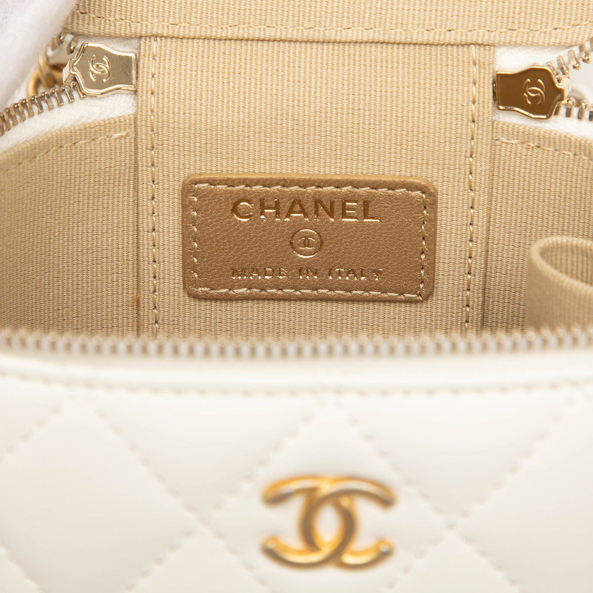 Chanel Mini CC Quilted Lambskin Pearl Crush Vanity Case With Chain — White